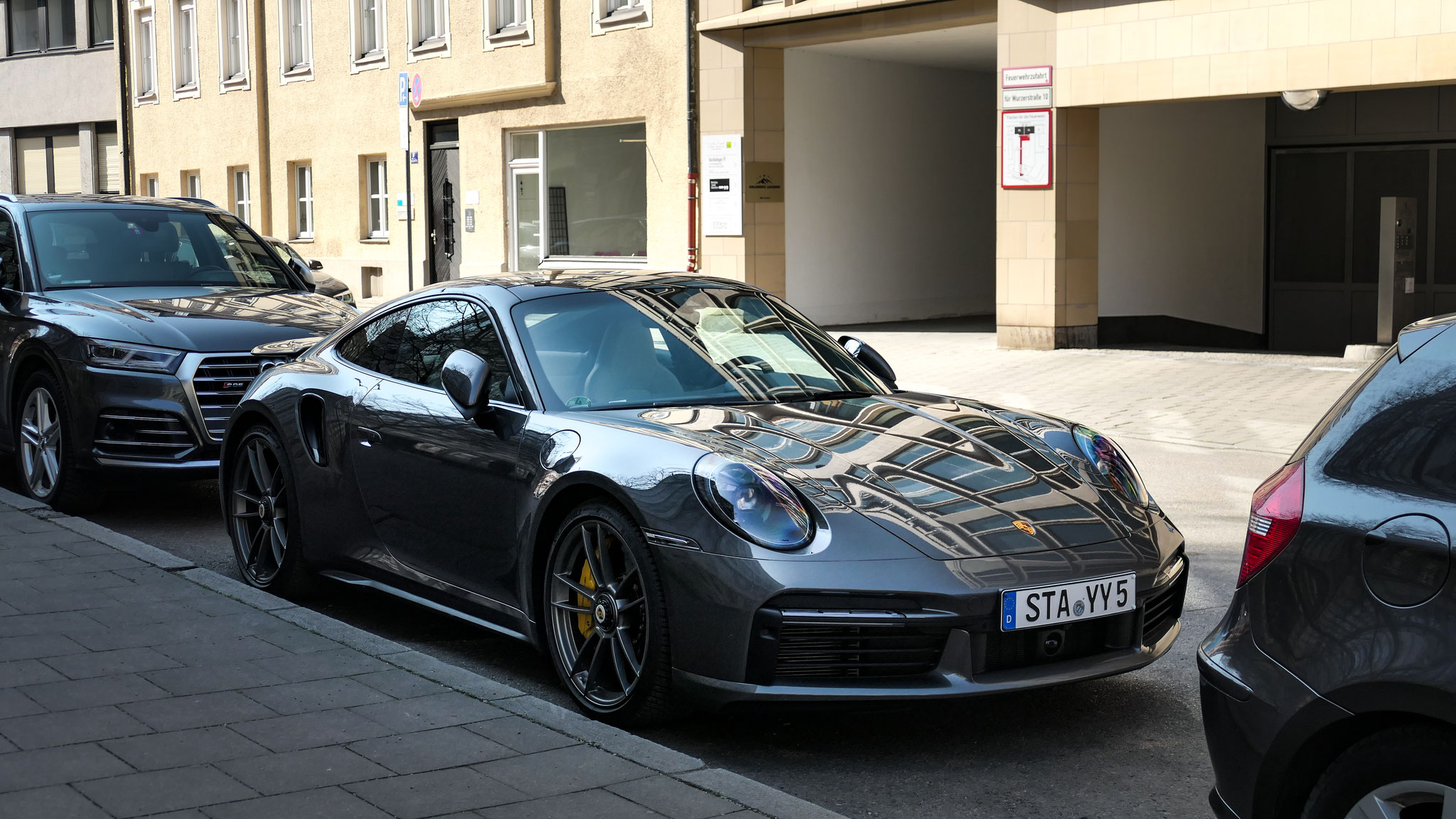 Porsche 911 Turbo S - STA-YY5