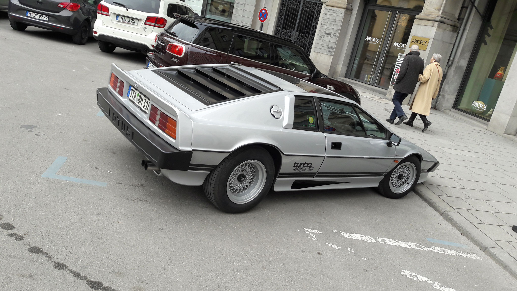 Lotus Esprit Turbo - STA-BM31H