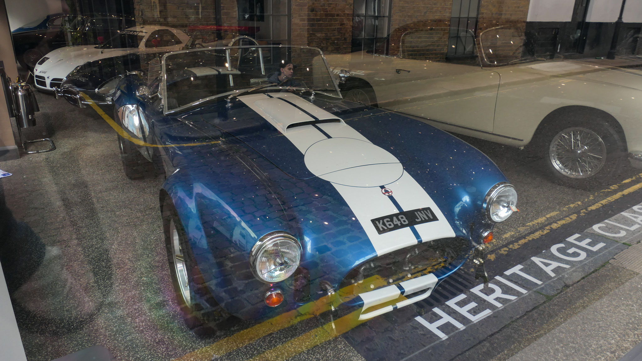 AC Cobra MkIV Lightweight - K648JNV (GB)