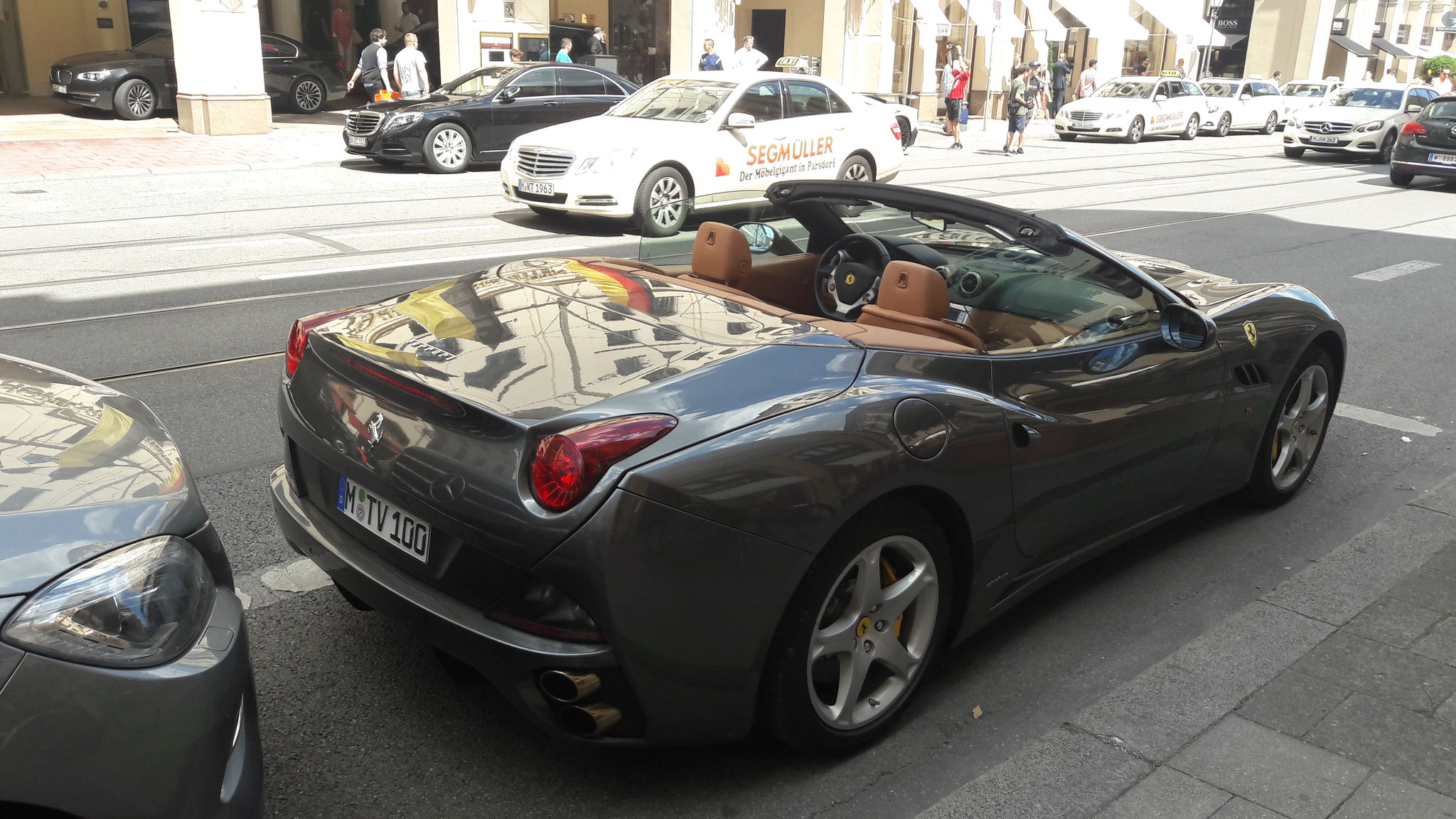 Ferrari California - M-TV100