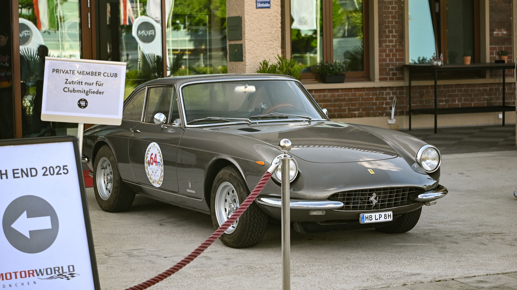 Ferrari 365 GTC - HB-LP8H