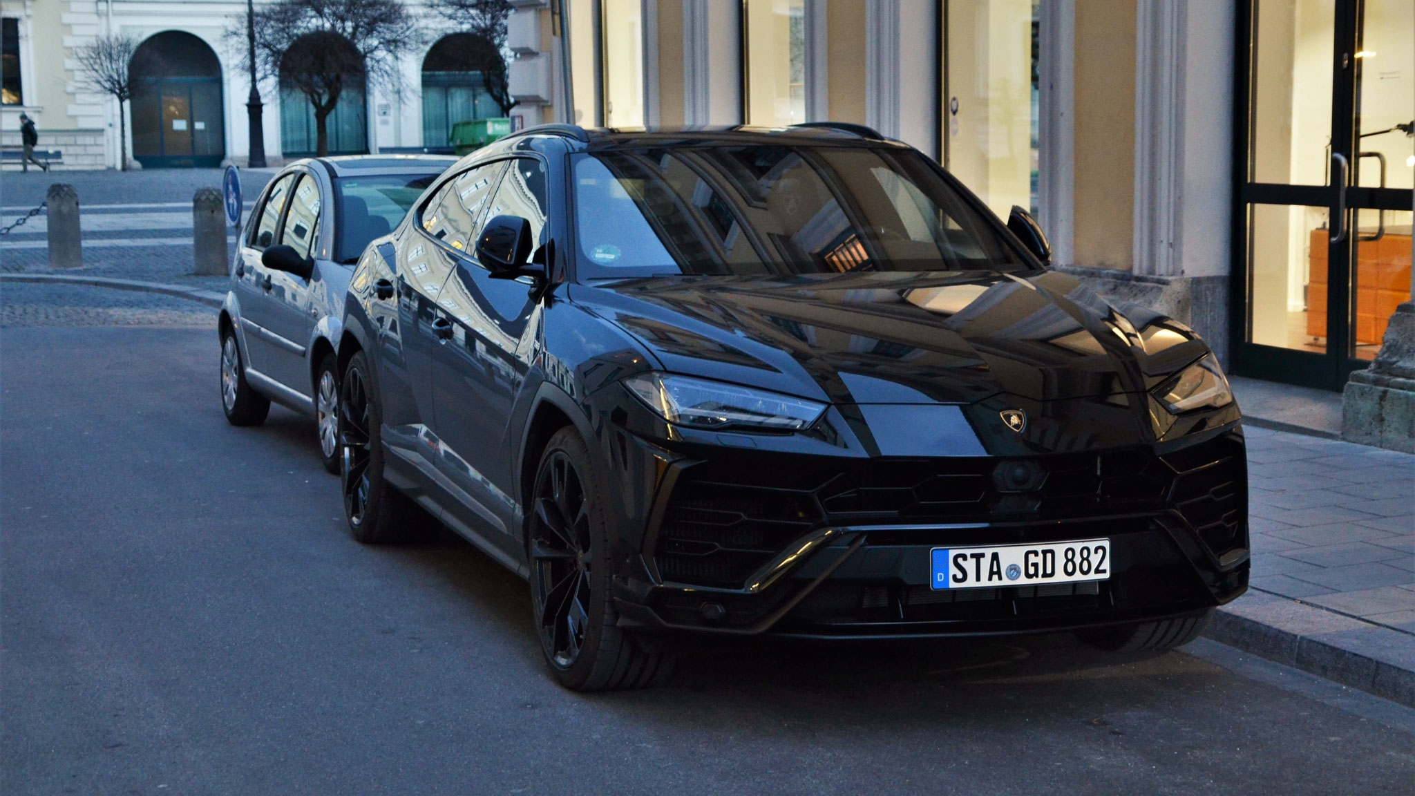 Lamborghini Urus - STA-GD882