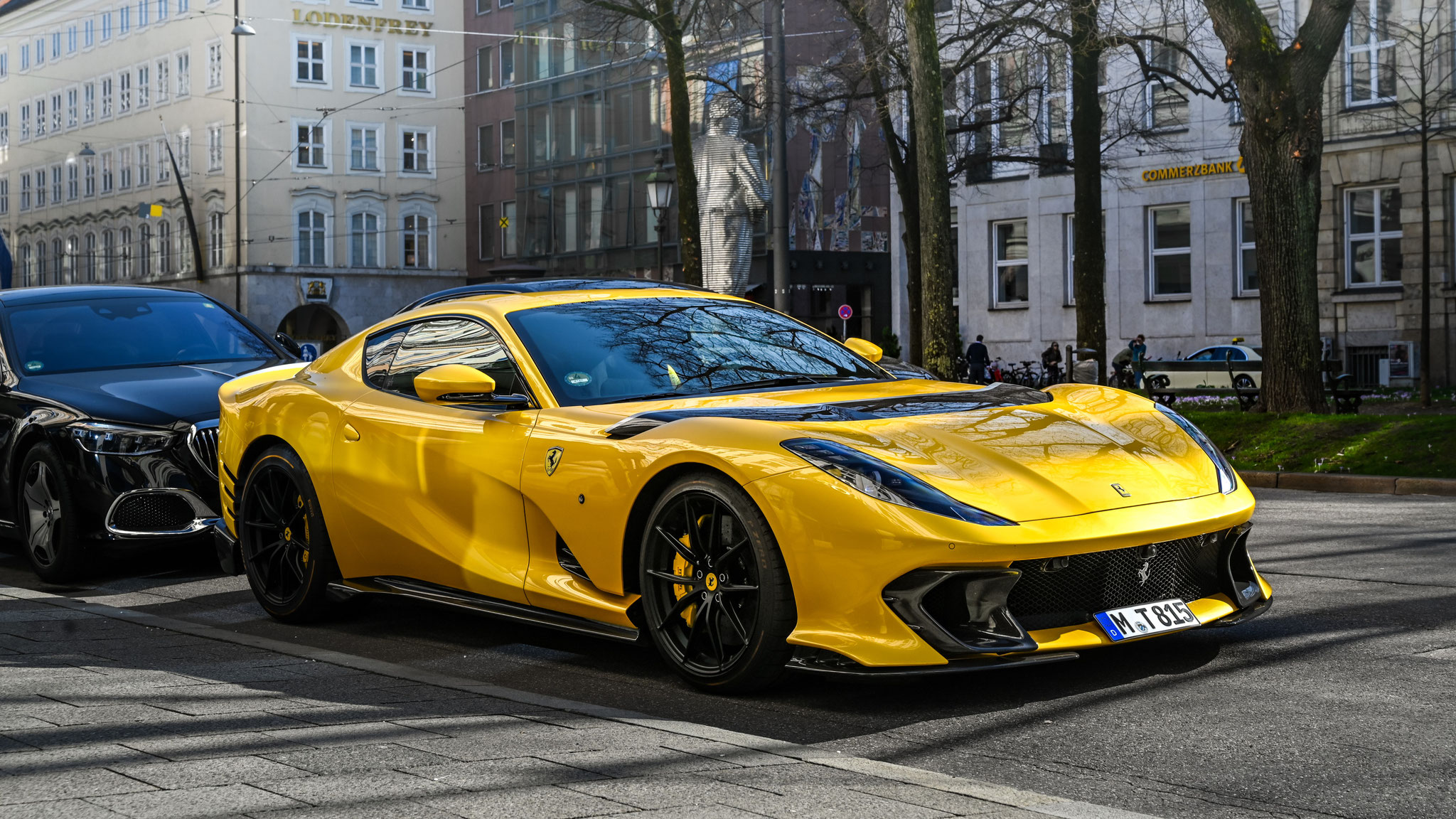 Ferrari 812 Competizione - M-T815