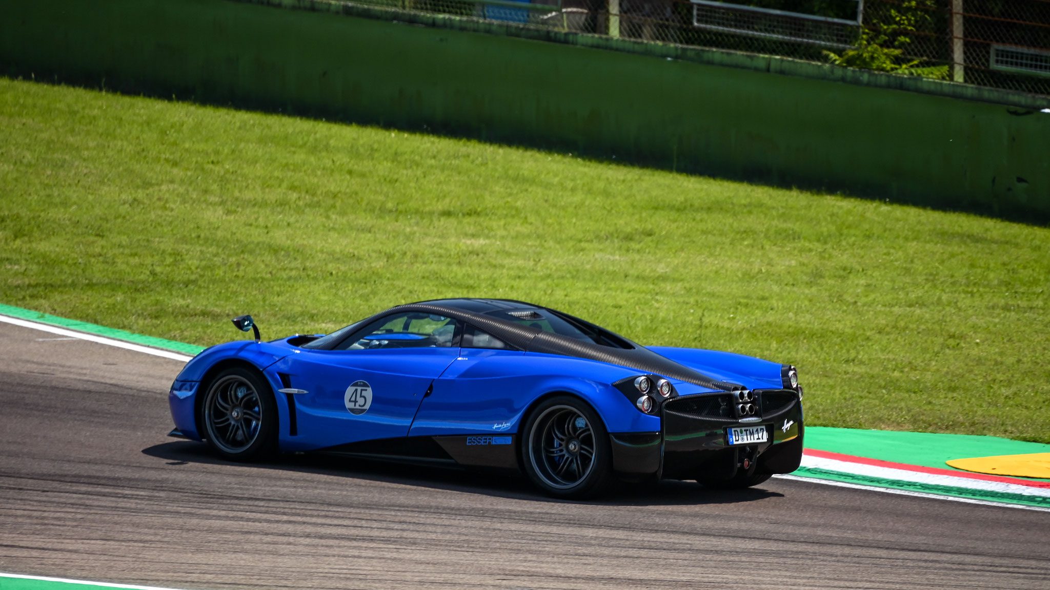 Pagani Huayra - D-TM17