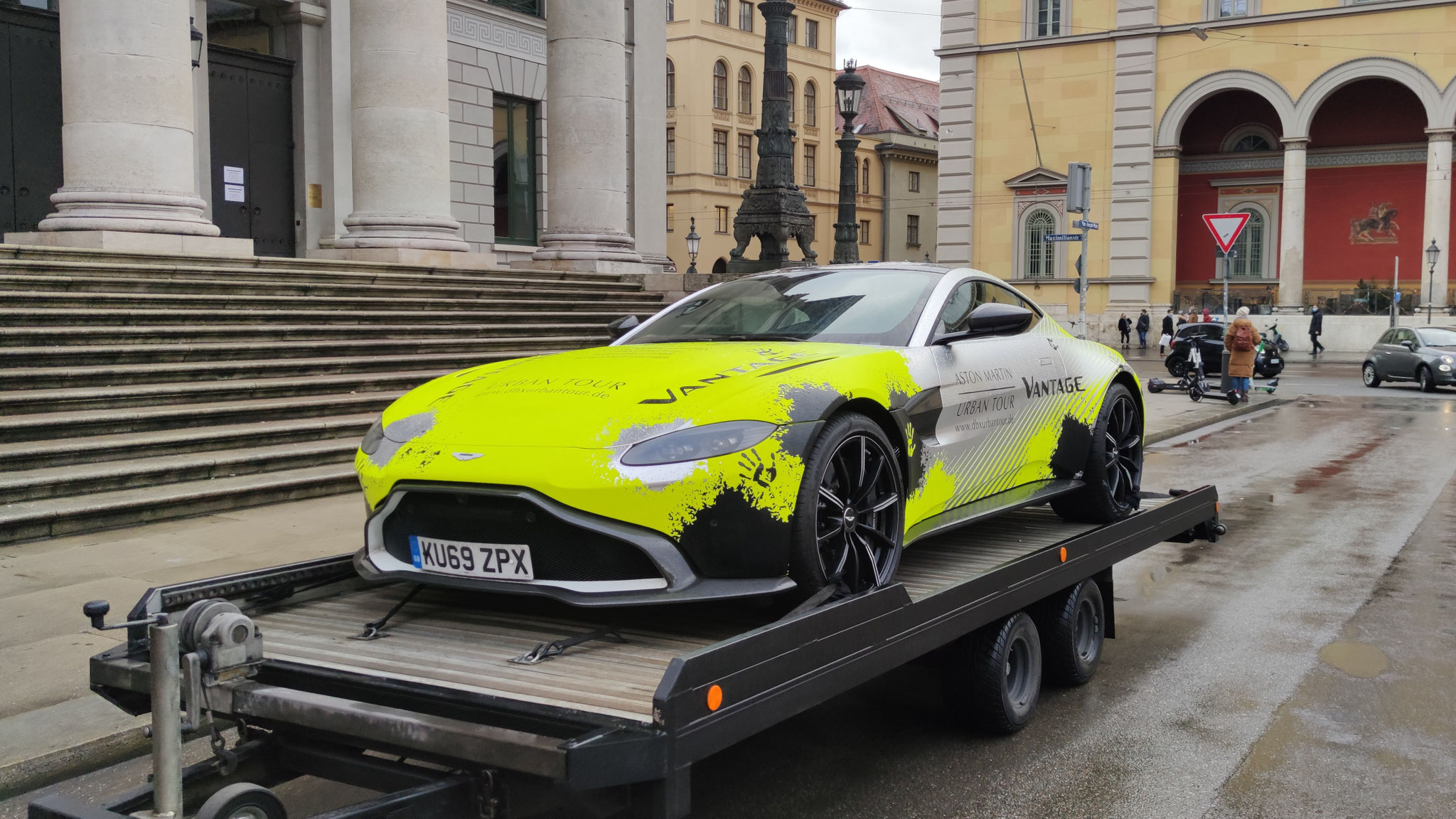 Aston Martin Vantage - KU69ZPX (GB)
