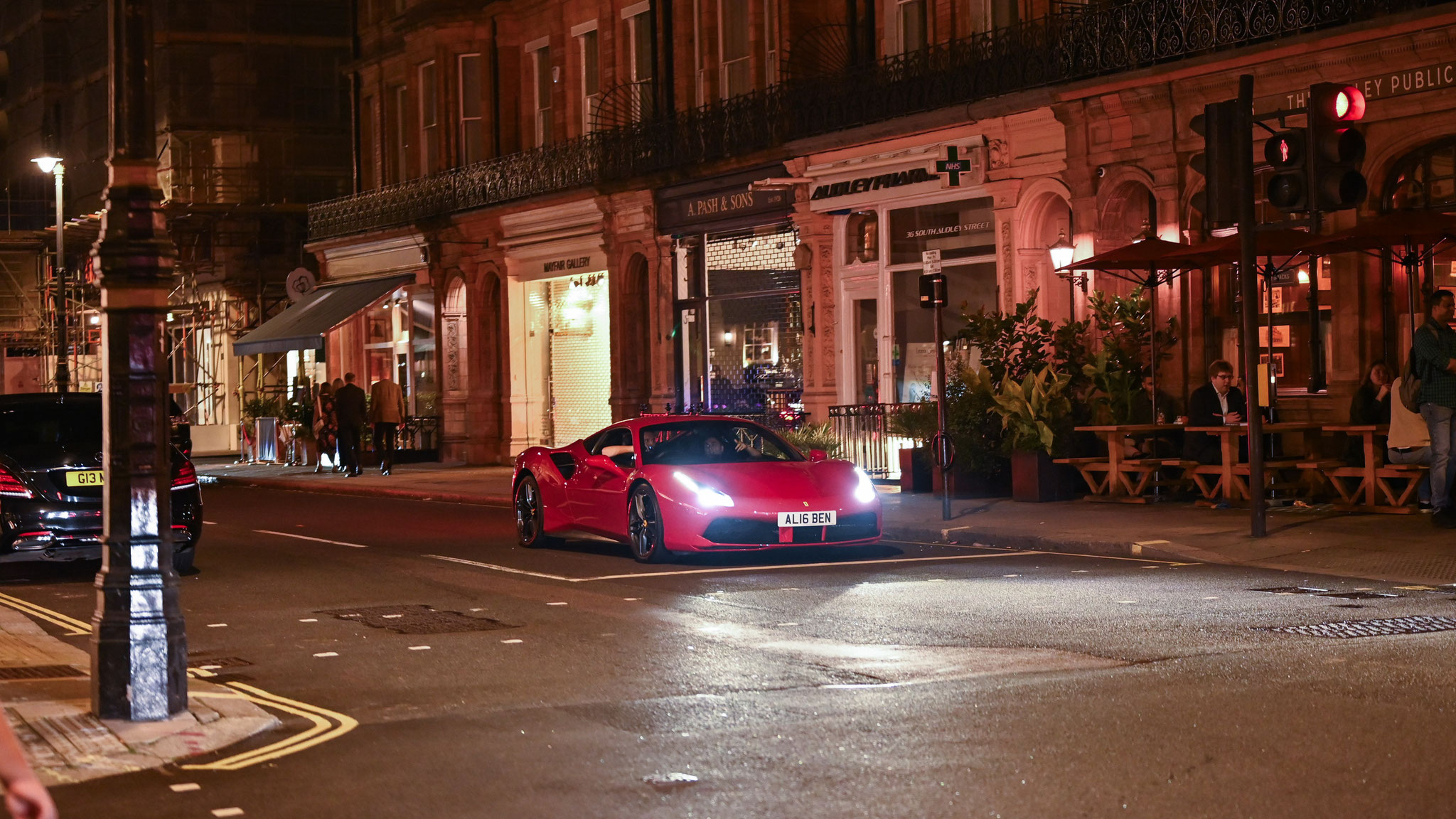 Ferrari 488 GTB - AL16BEN (GB)