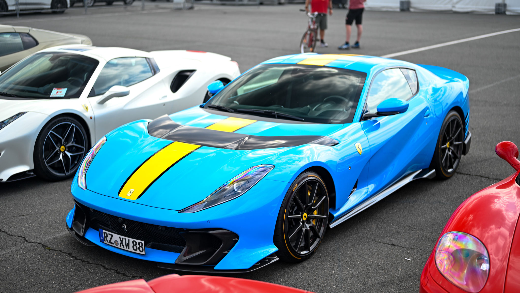 Ferrari 812 Competizione - RZ-XW-88