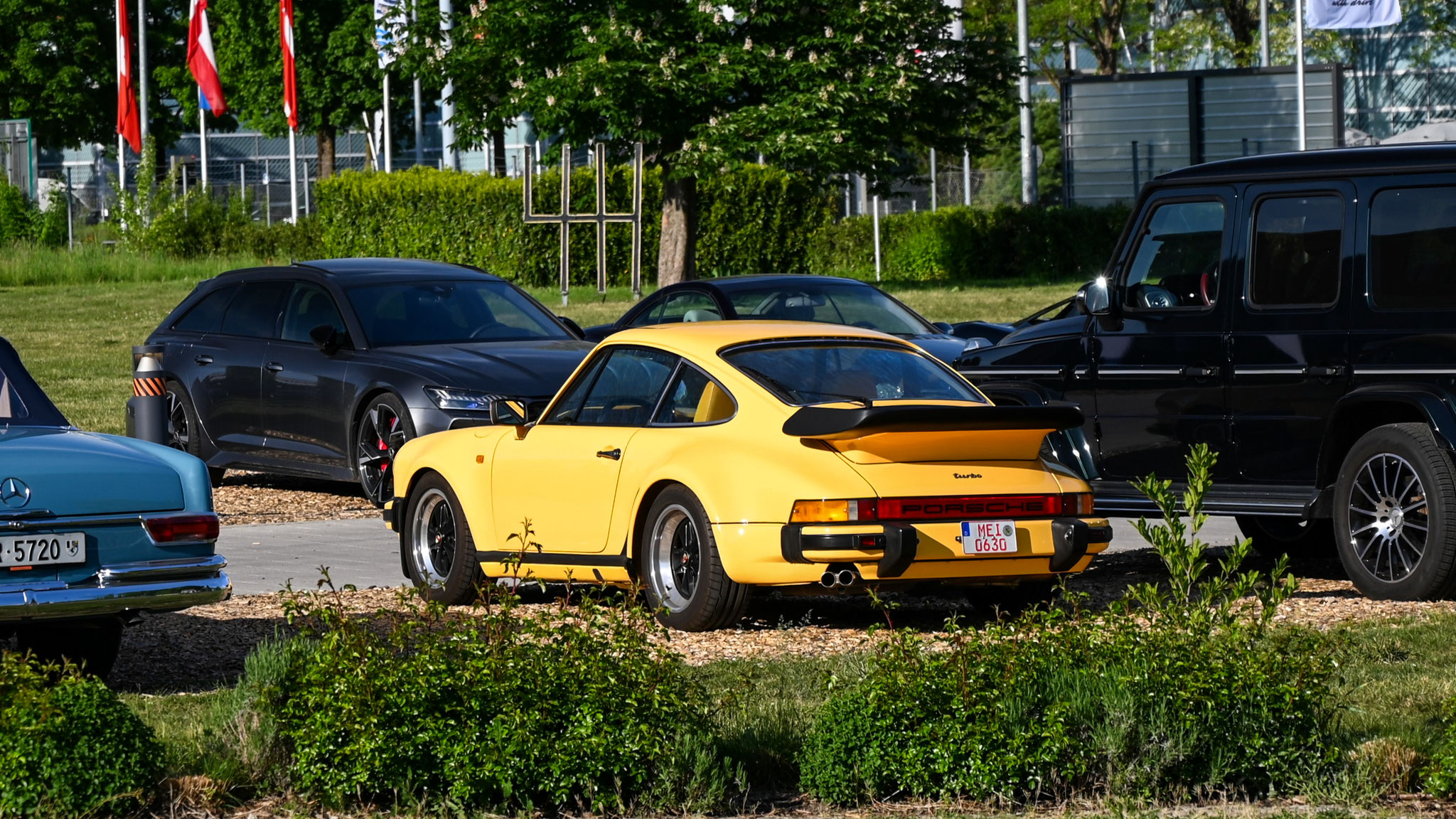 Porsche 930 Turbo - MEI-0630