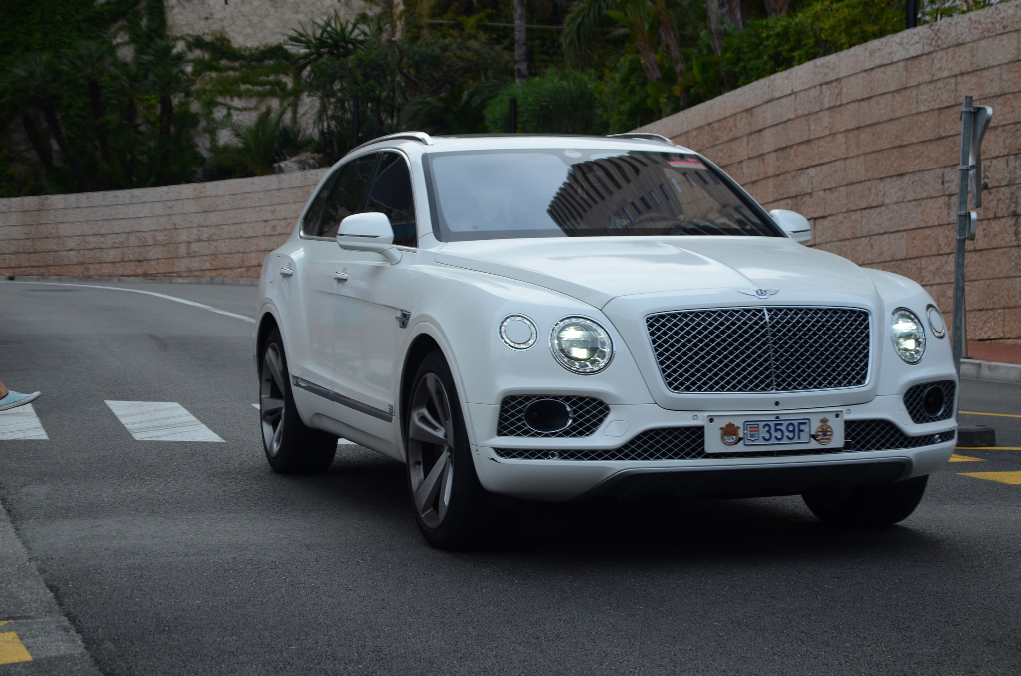 Bentley Bentayga - 359F (MC)
