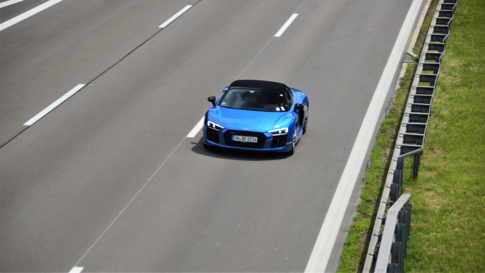 Audi R8 V10 Spyder - IN-DE8214