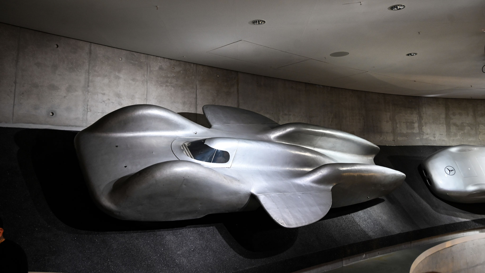 Mercedes-Benz T80