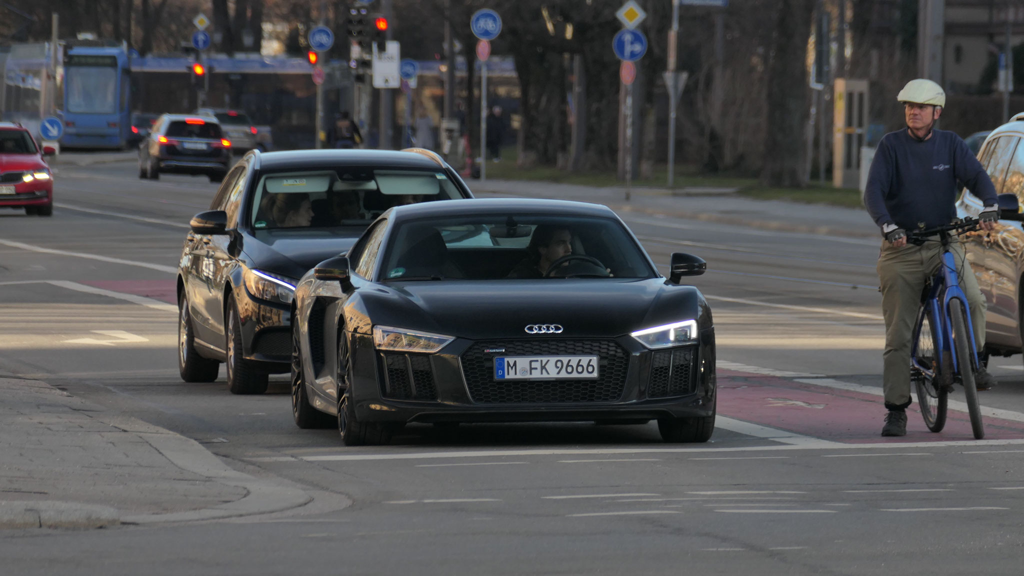 Audi R8 V10 - M-FK9666