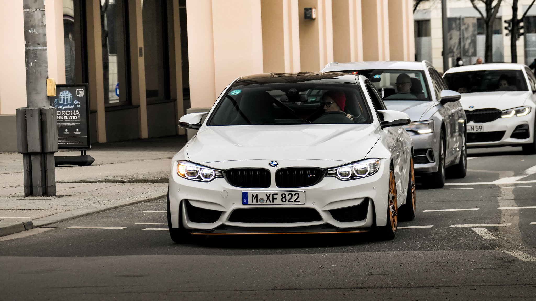 BMW M4 GTS - M-XF822