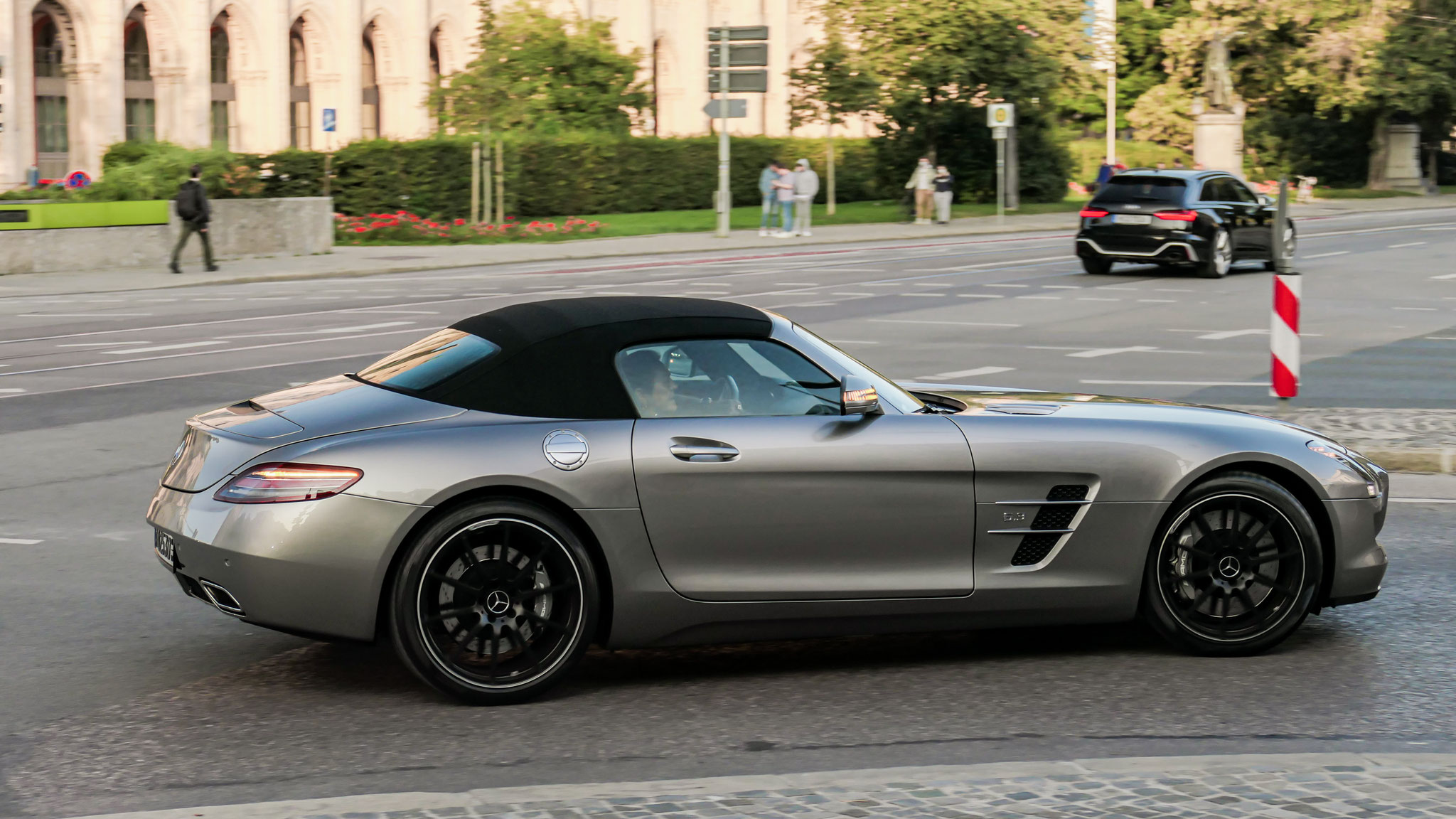 AMG SLS Roadster - A-Q2530