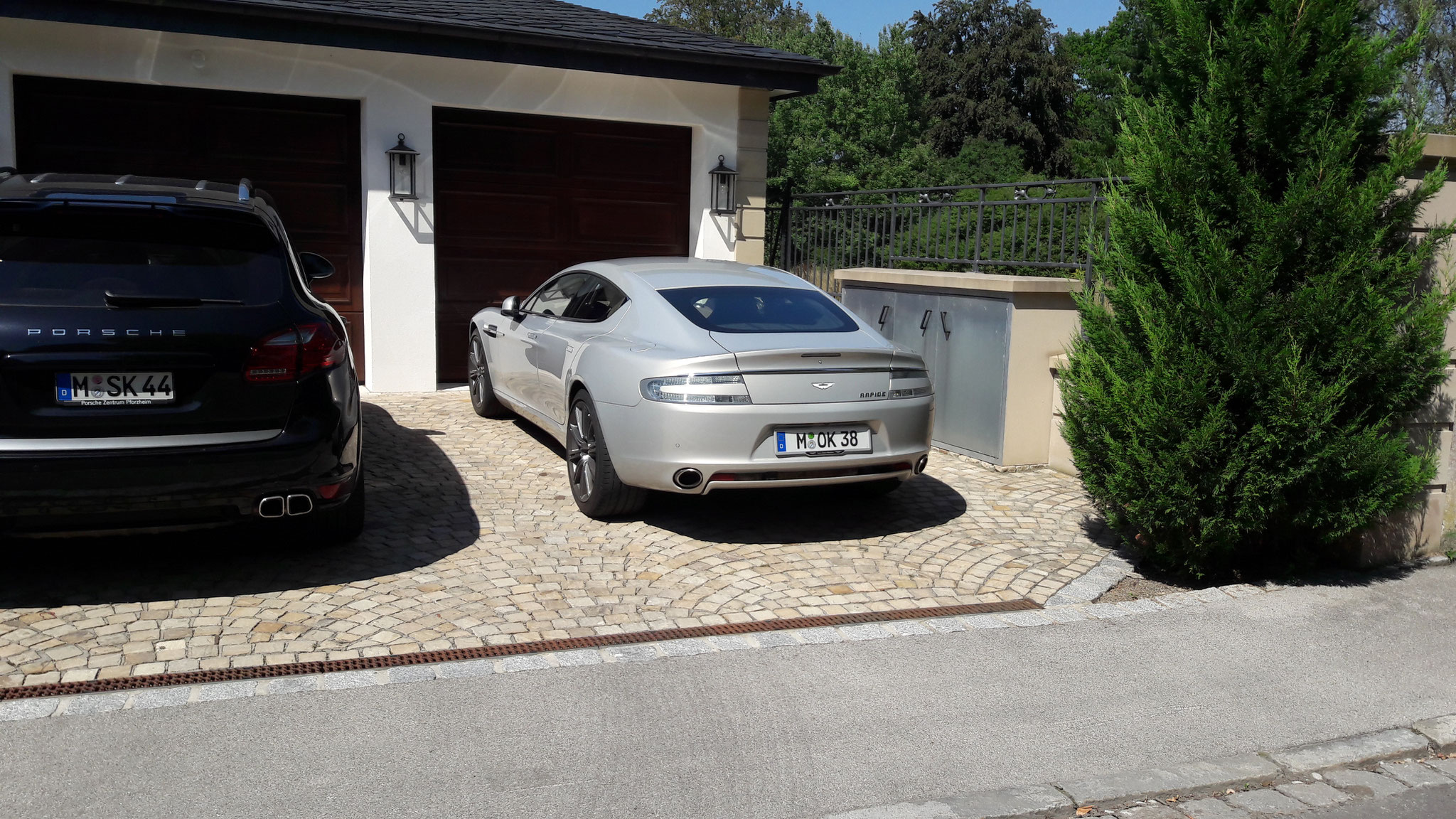 Aston Martin Rapide - M-OK38
