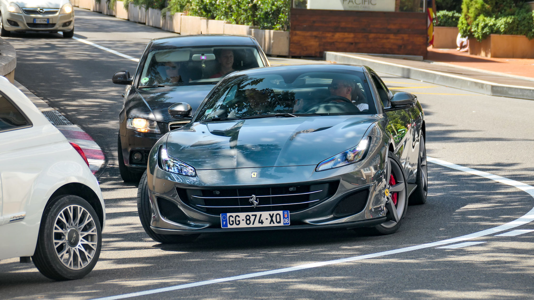 Ferrari Portofino - GG874XQ-06 (FRA)