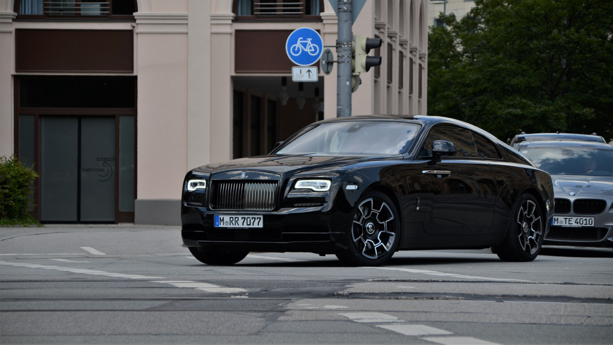 Rolls Royce Wraith Black Badge - M-RR7077