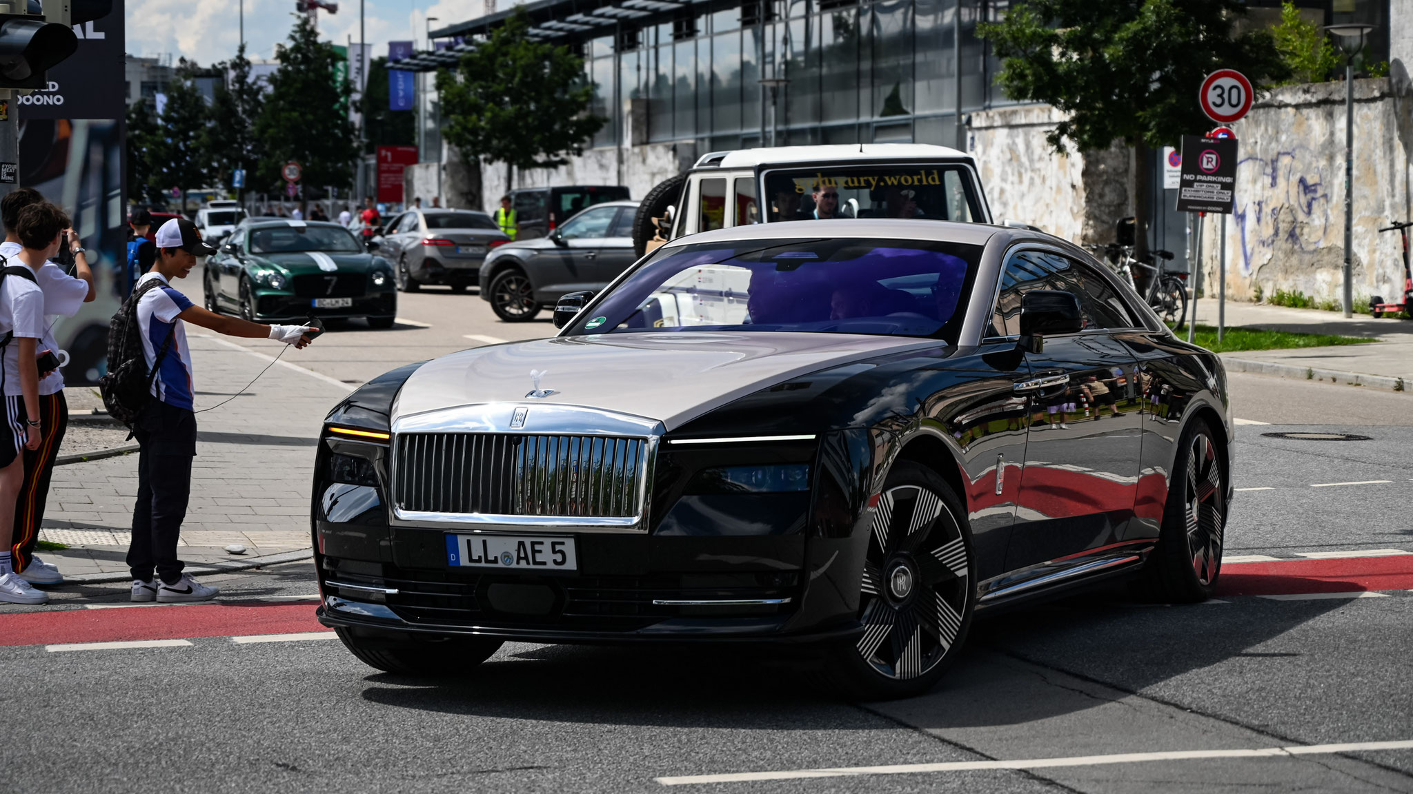 Rolls Royce Spectre - LL-AE5