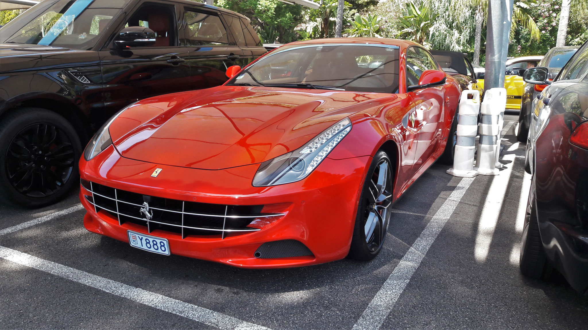 Ferrari FF - Y888 (MC)