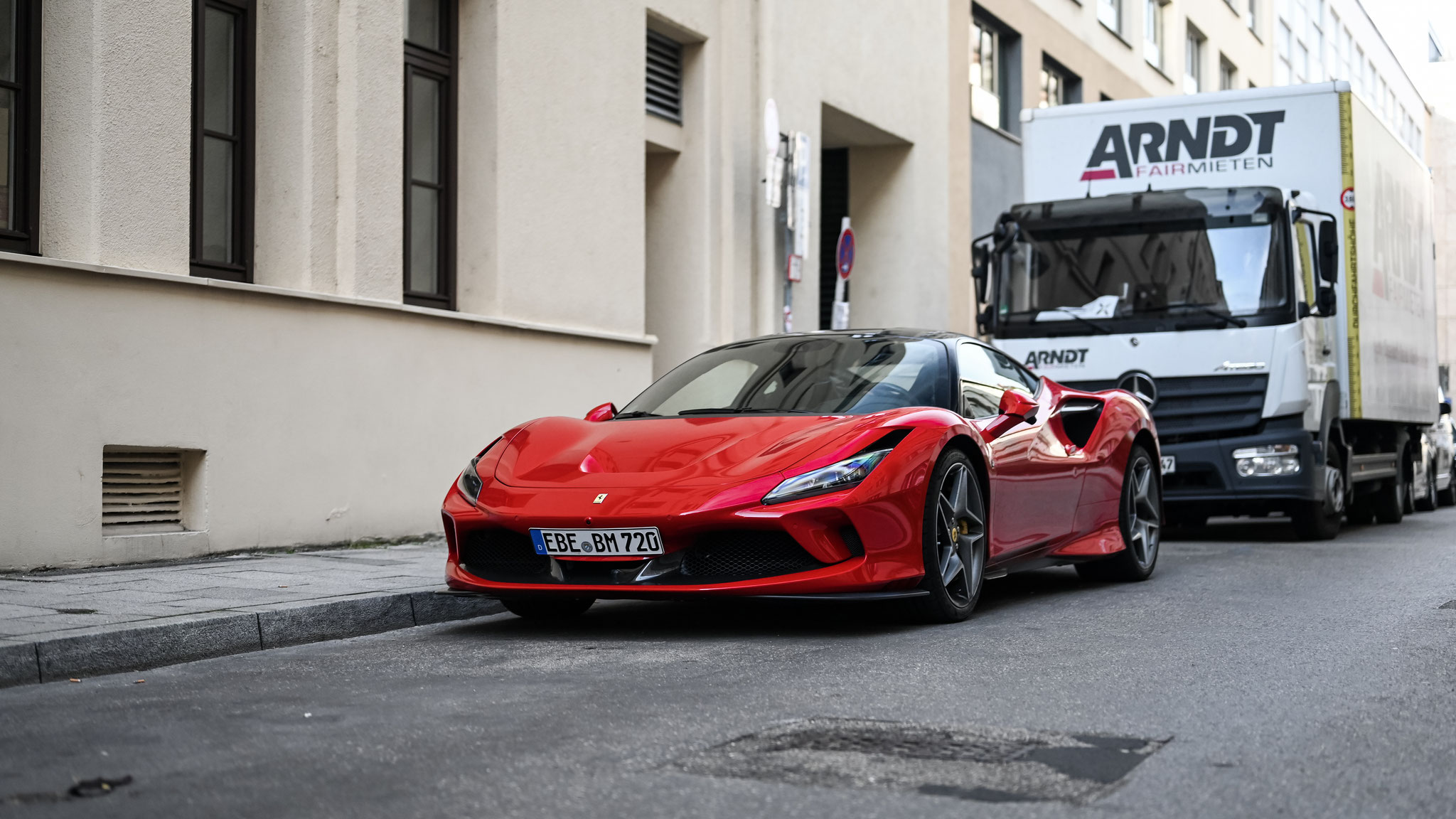 Ferrari F8 Tributo - EBE-BM720