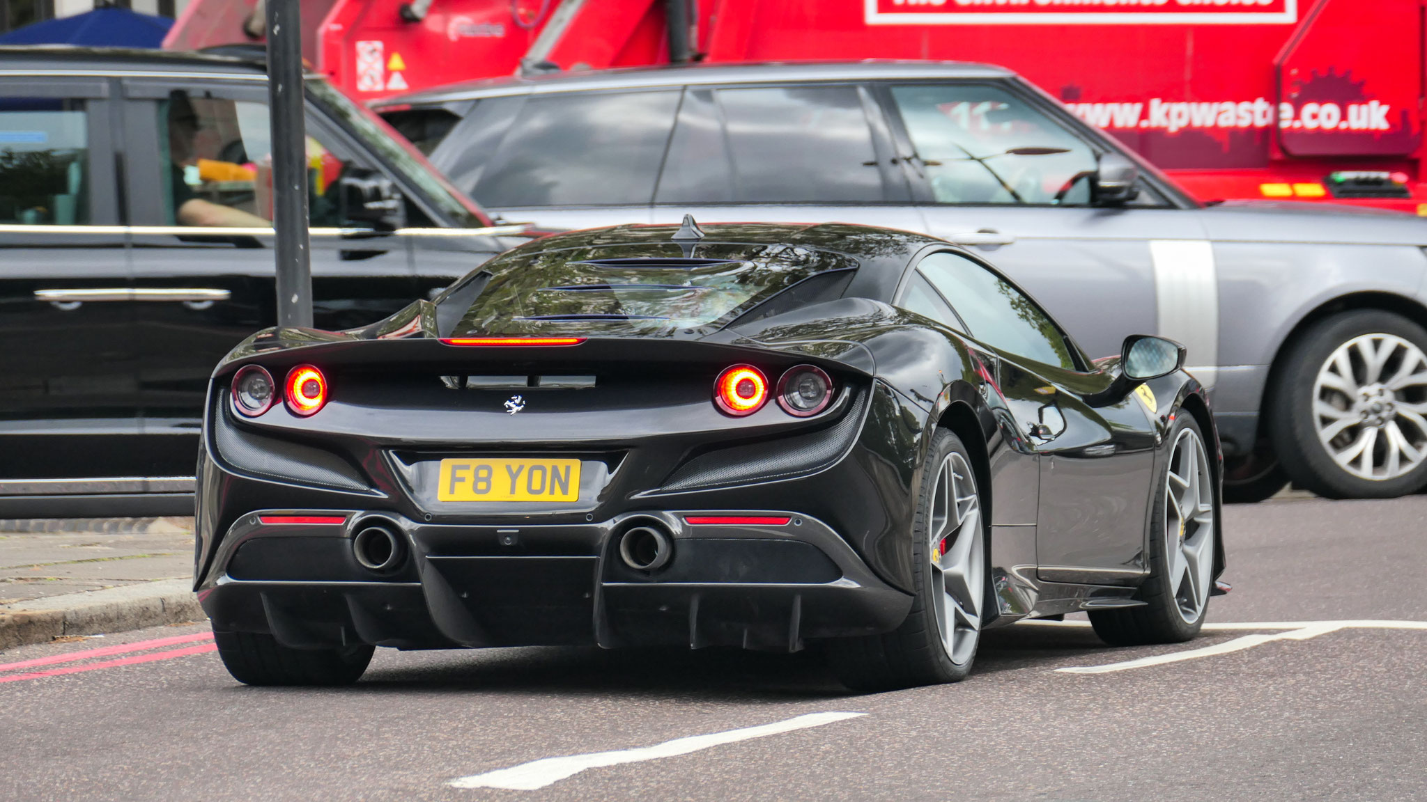 Ferrari F8 Tributo - F8YON (GB)