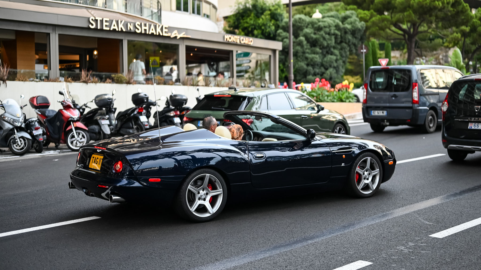 Aston Martin DB AR1 - TAG11T (GB)
