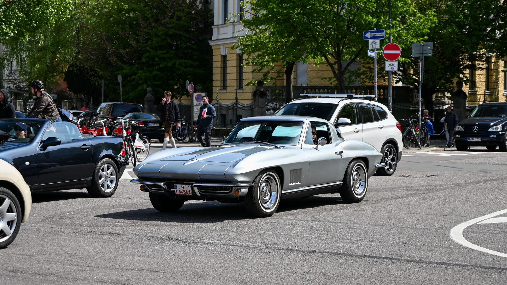 Chevrolet Corvette C2 - M-064561