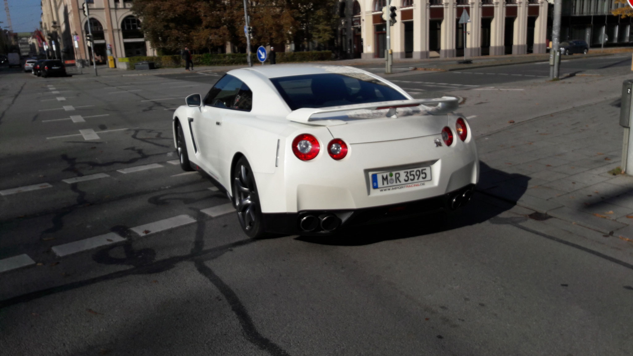 Nissan GTR - M-R3595