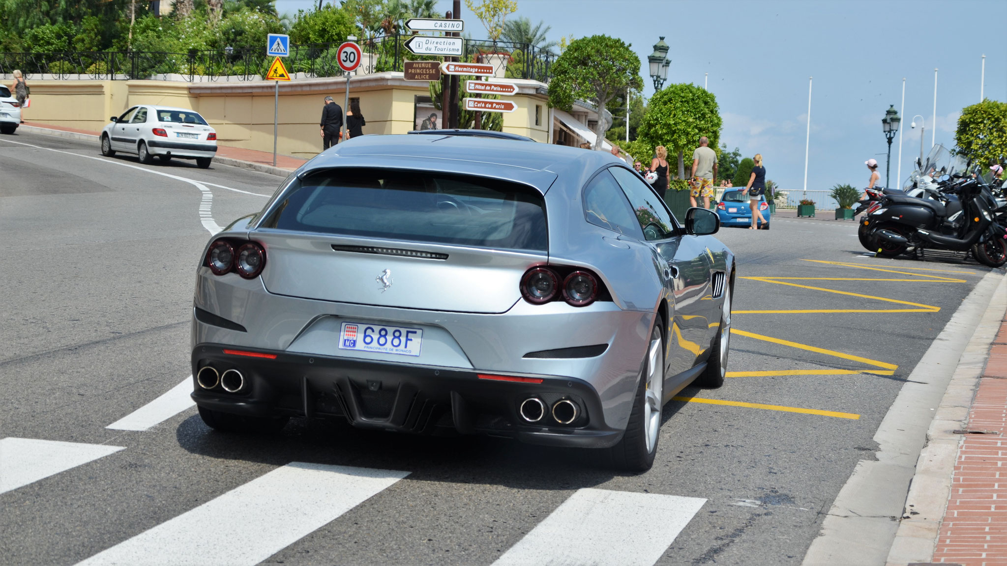 Ferrari GTC4 Lusso - 688F (MC)