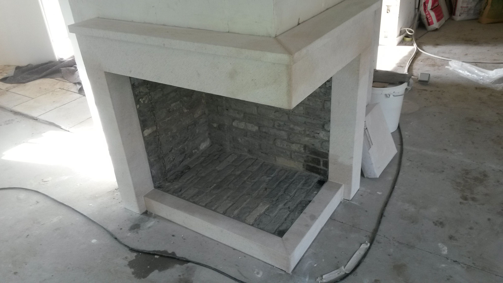 Kachelöfen, antike Kachelöfen, Stilkamine, Wasserführende Kamine und