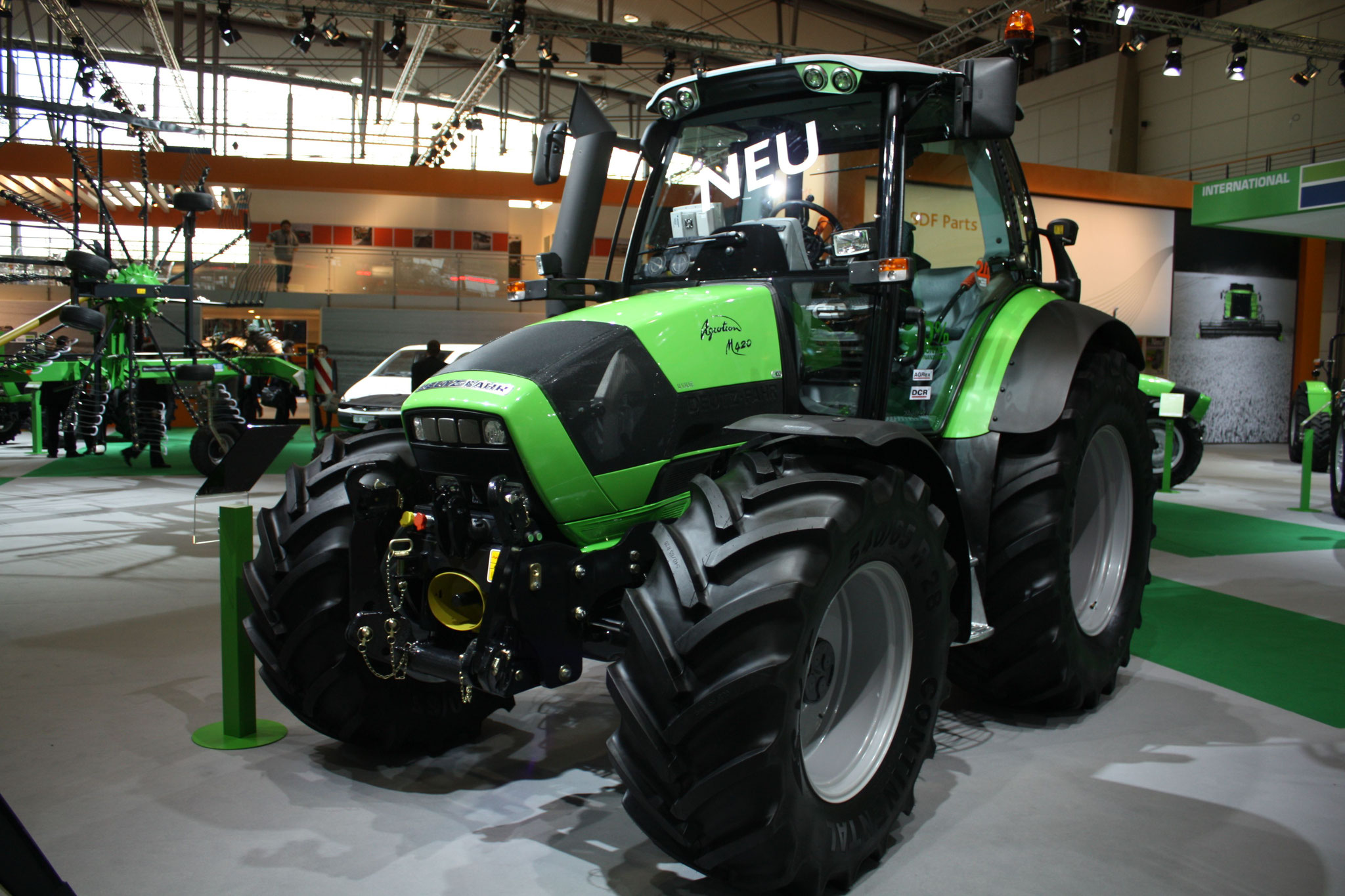 Deutz-Fahr Agrotron M420 Traktor (Quelle: SDF Archiv)