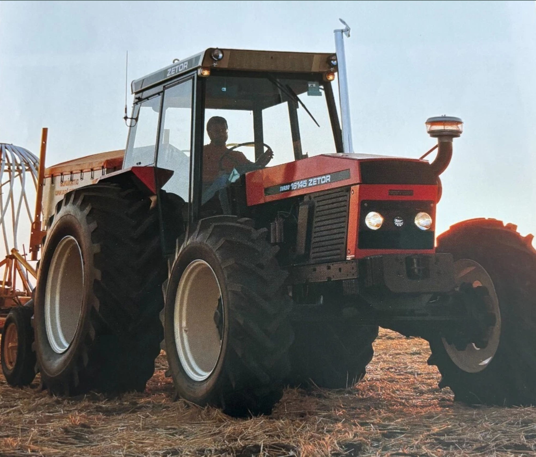 Zetor 16145 Traktor (Quelle: Hersteller)