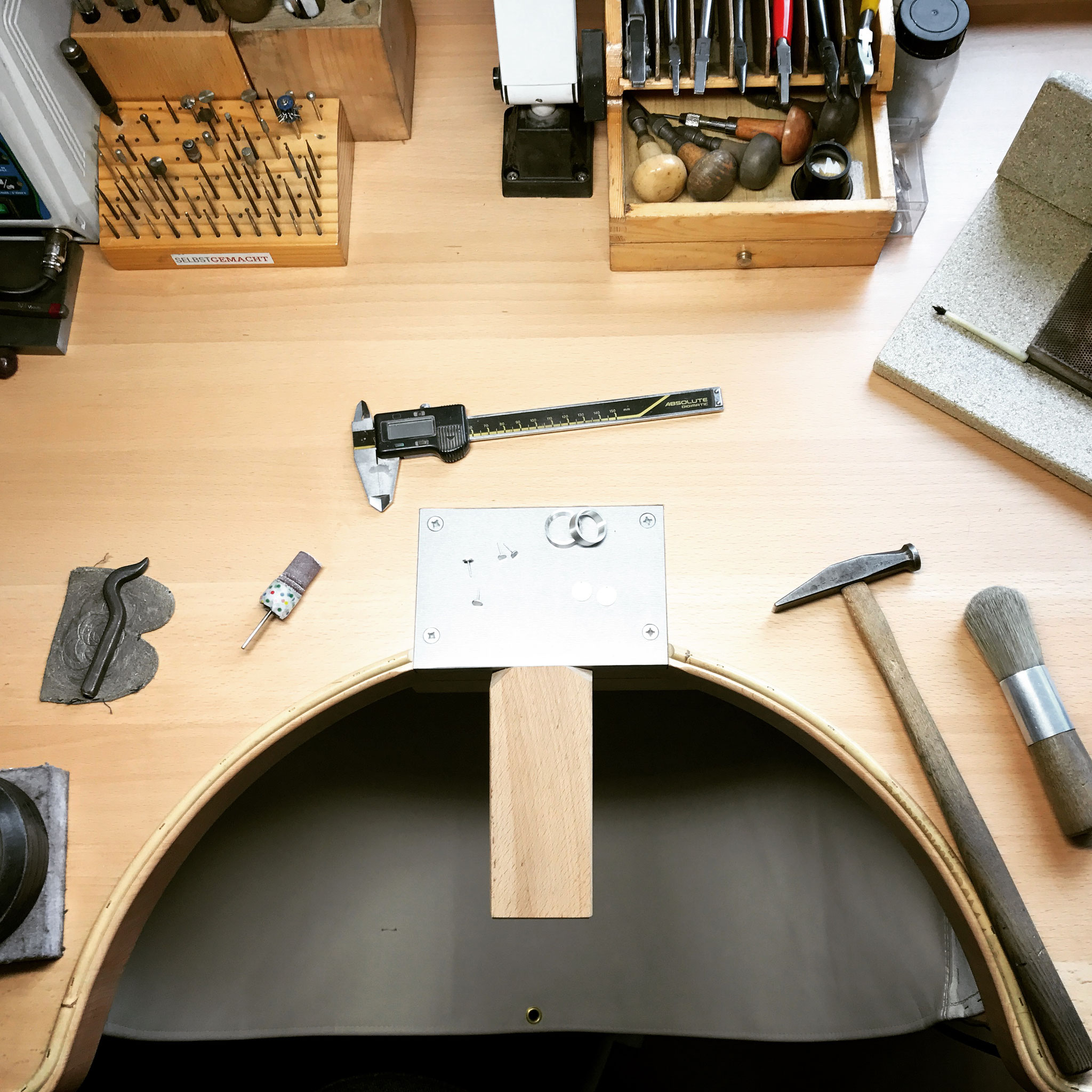 Der Werktisch von oben (aufgeräumt!)