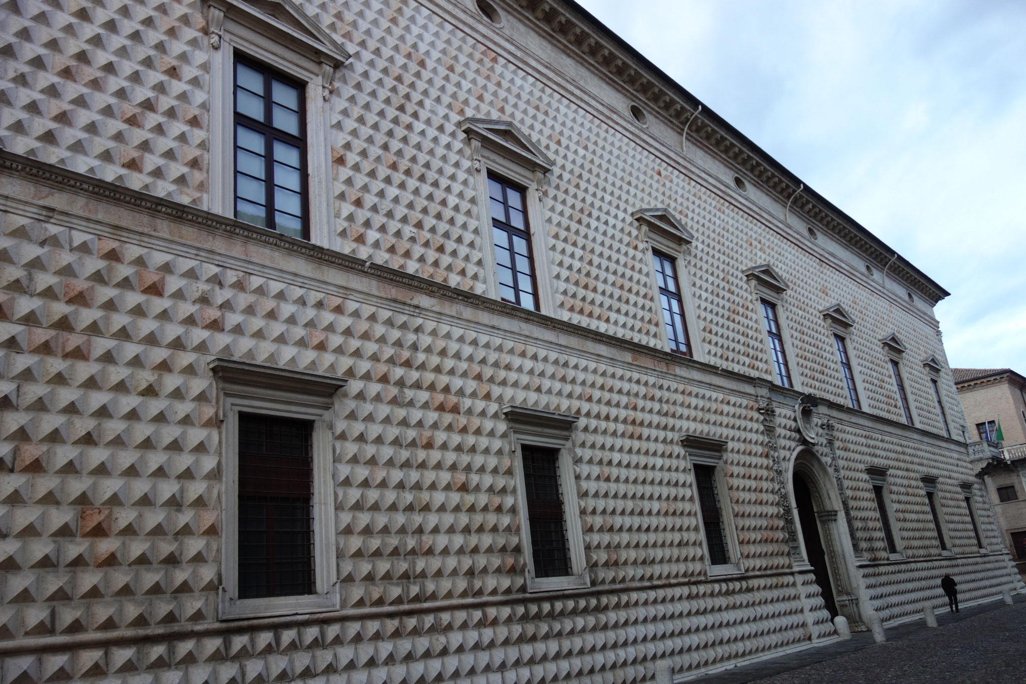 Palazzo dei Diamanti - die Renaissance ist auch vielerorts vertreten