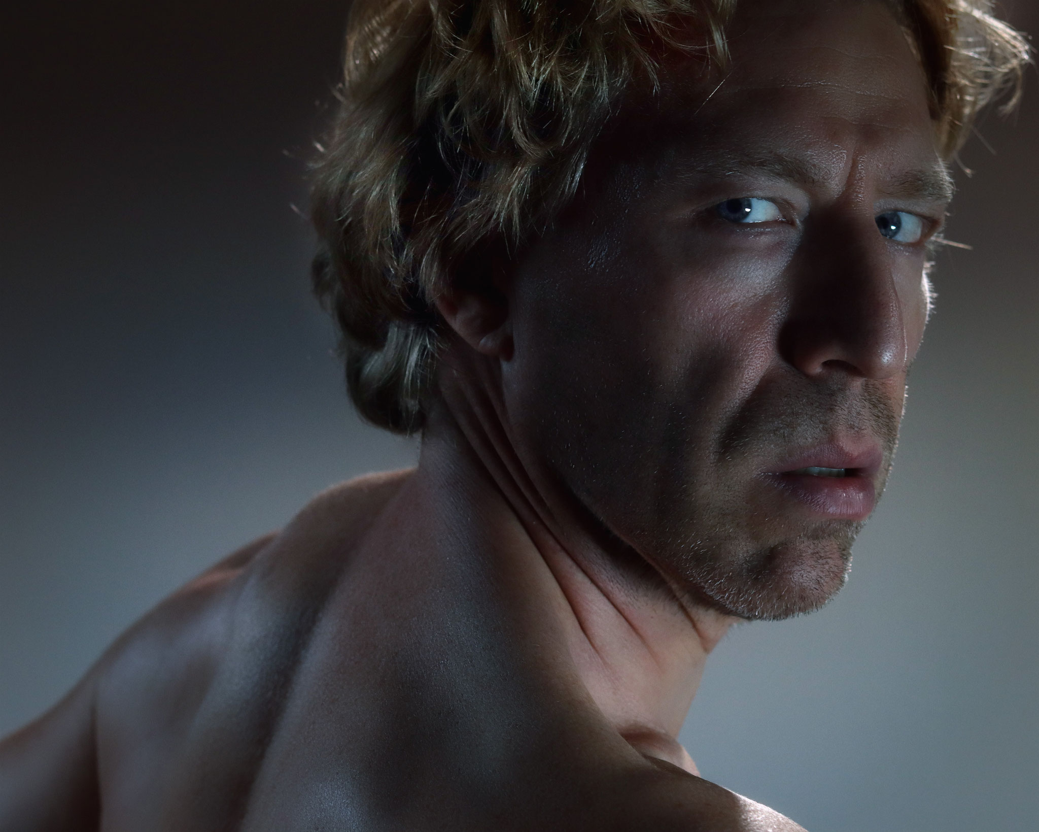 Ottaviano Blitch — shirtless portrait editorial, secret look, cinematic portrait of the Italian British actor, intense close-up, attore italiano inglese — 05