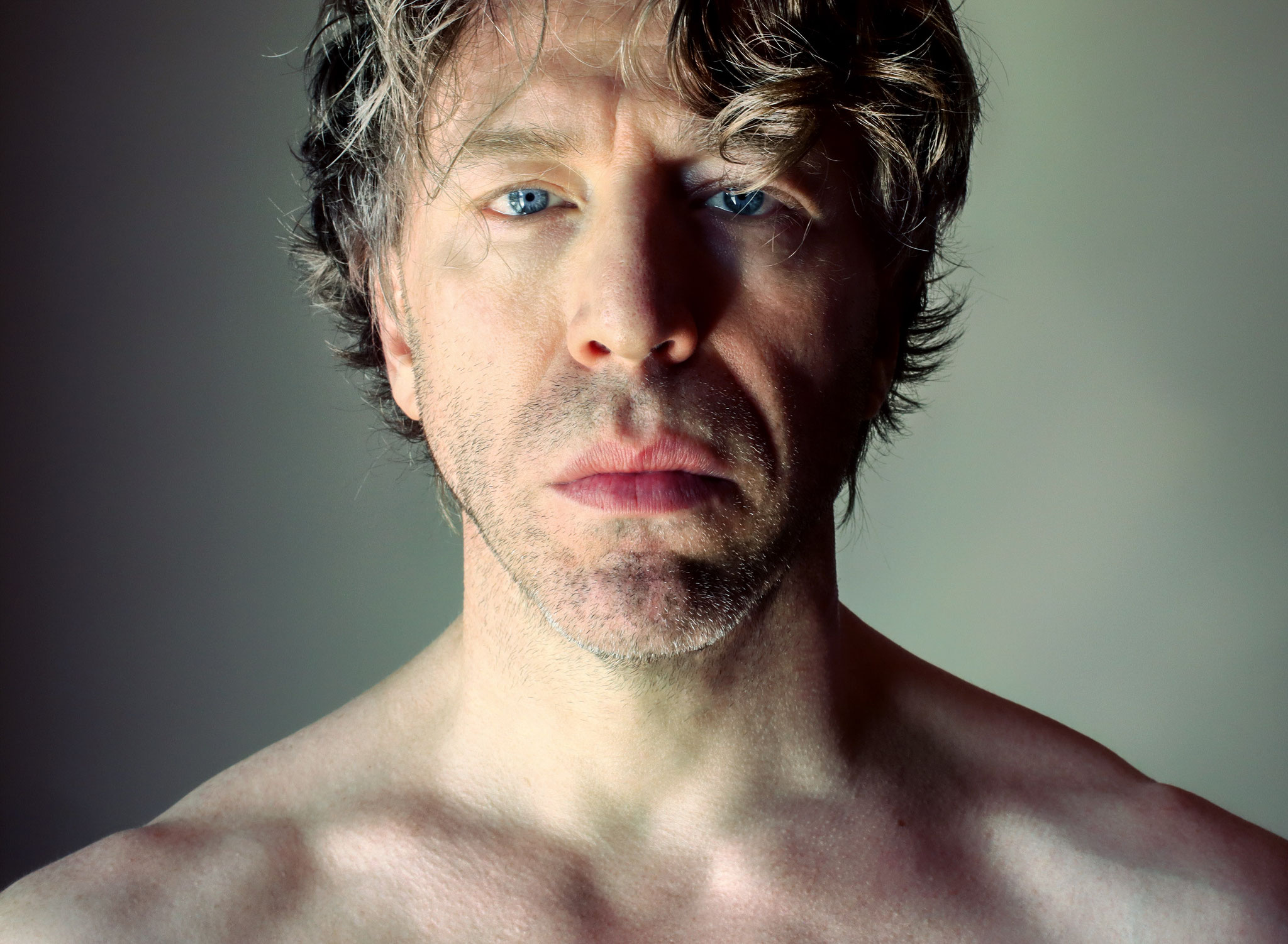 Ottaviano Blitch — frontal shirtless portrait, editorial, cinematic portrait of the Italian British actor, intense close-up, attore italiano inglese — 08