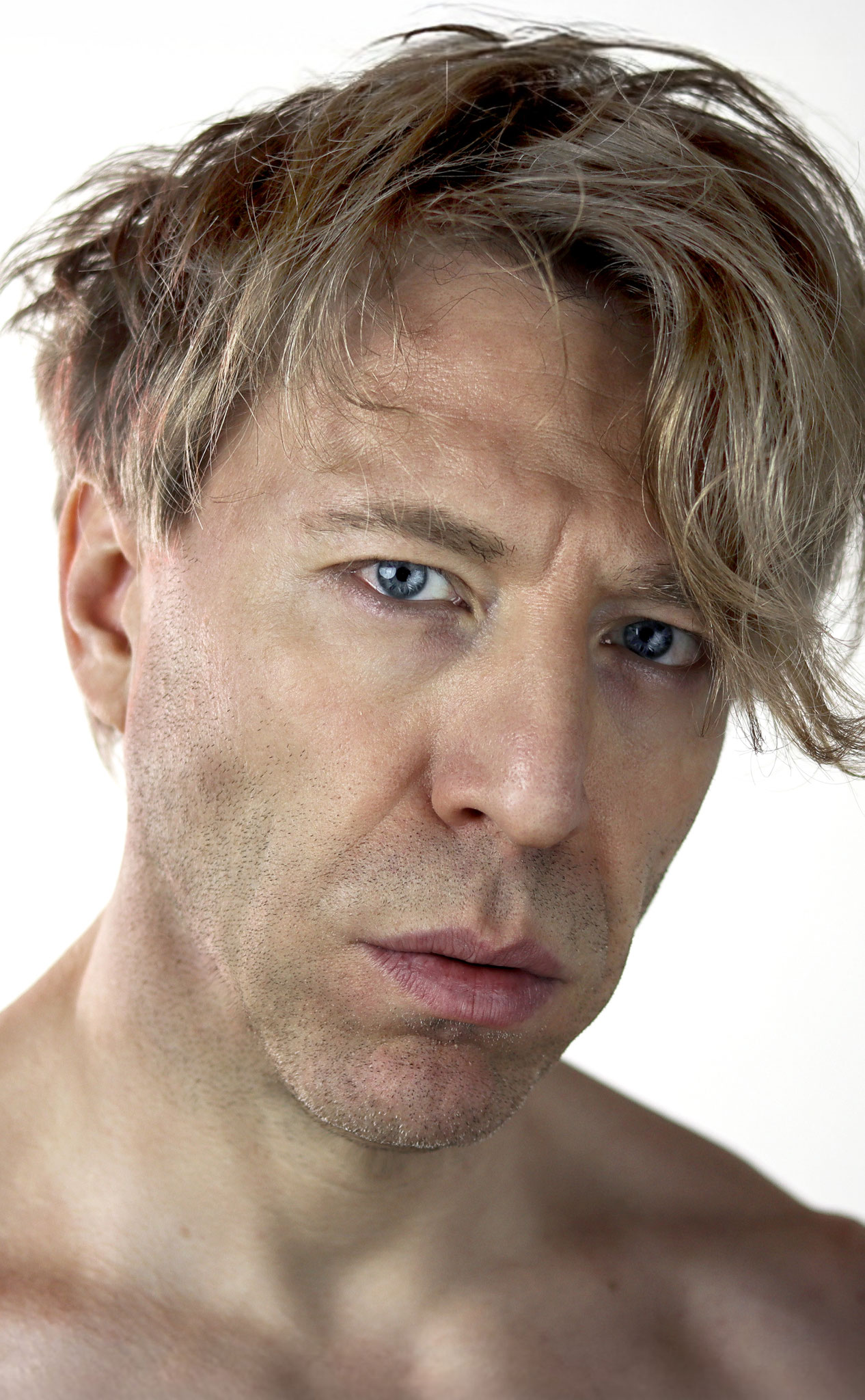 Ottaviano Blitch — close up editorial natural portrait, cinematic portrait of the Italian English actor, intense close-up, attore italiano inglese — 06
