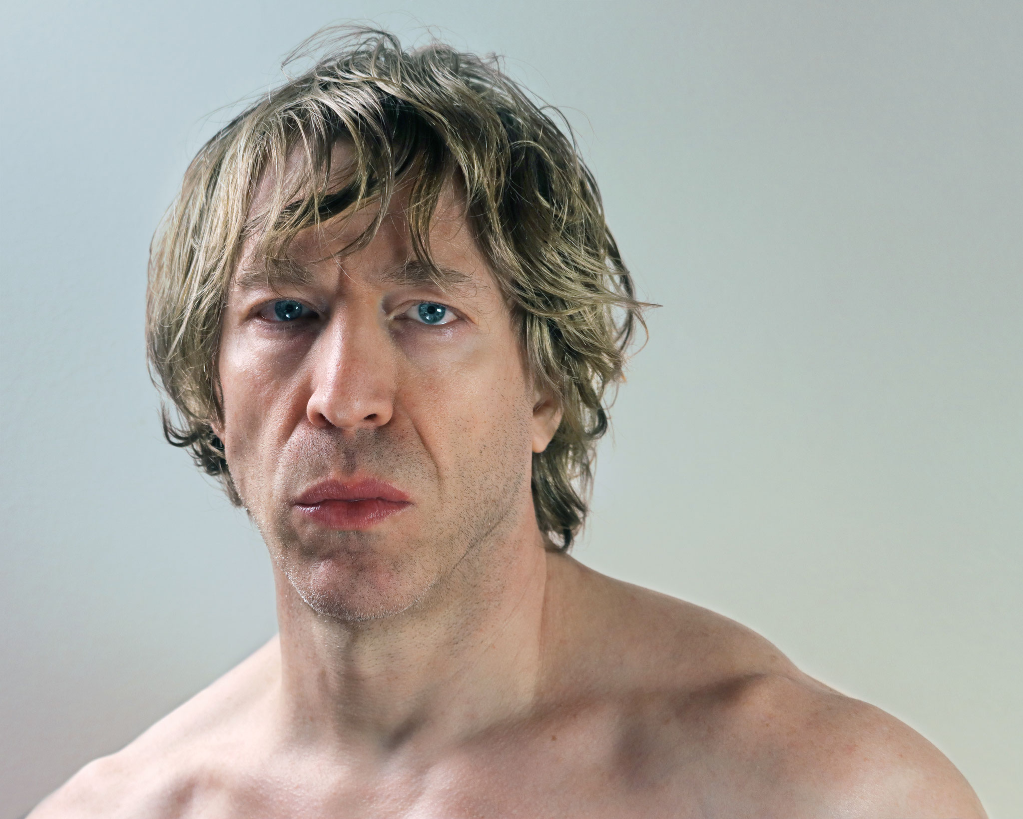 Ottaviano Blitch — muscolar shirtless portrait, shirtless editorial, cinematic portrait of the Italian British actor, intense close-up, attore italiano inglese — 06