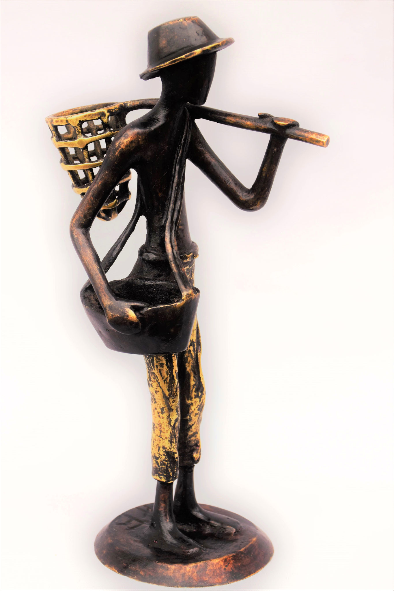 Daou - 22 cm x 10 cm - K.B - 2023