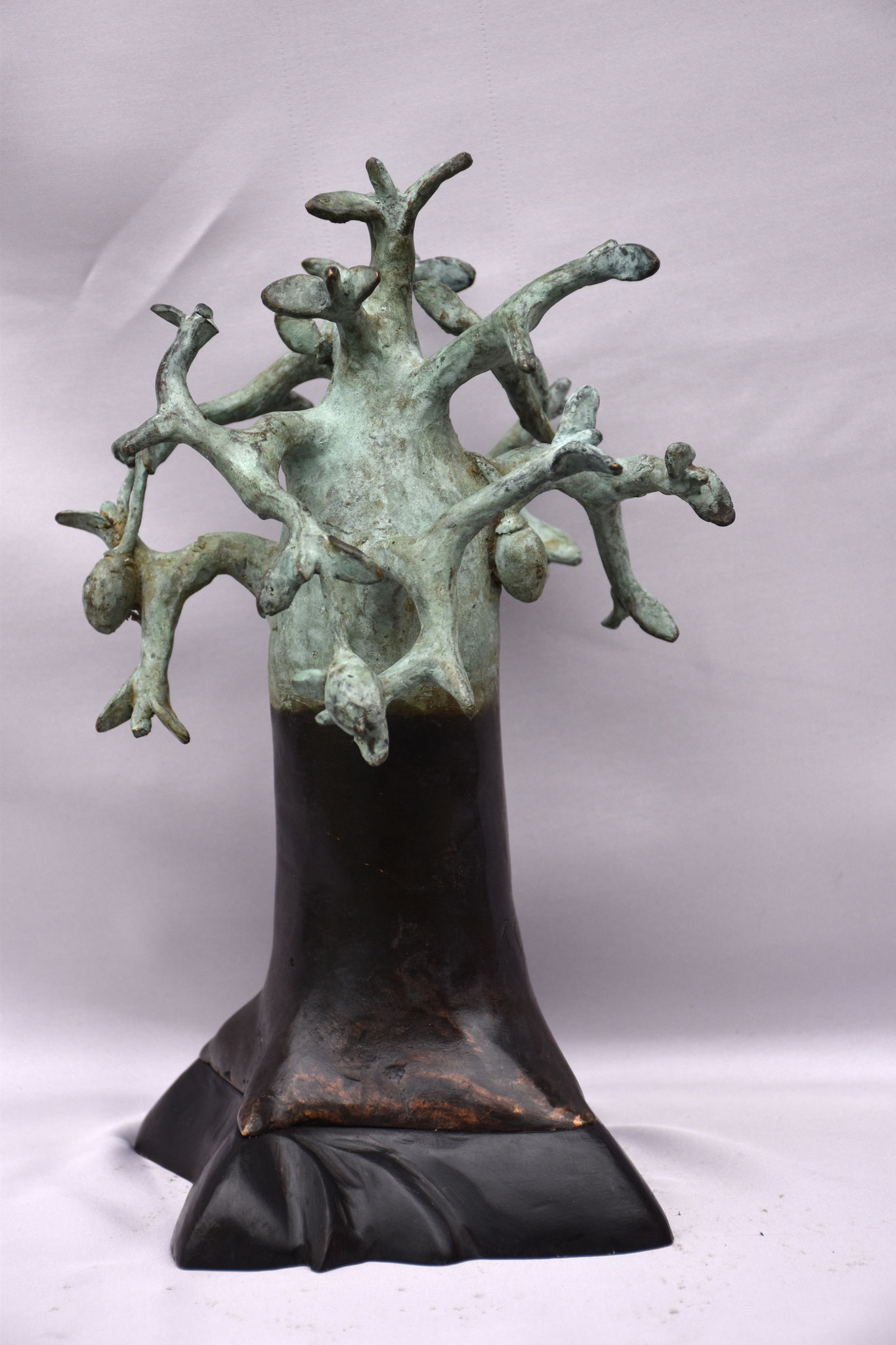 Liona - 29 cm x 20,5 cm - T.I - 2023