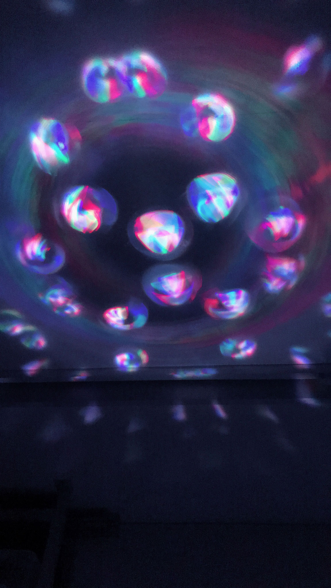 バブルチューブの光を利用した投影式万華鏡の研究