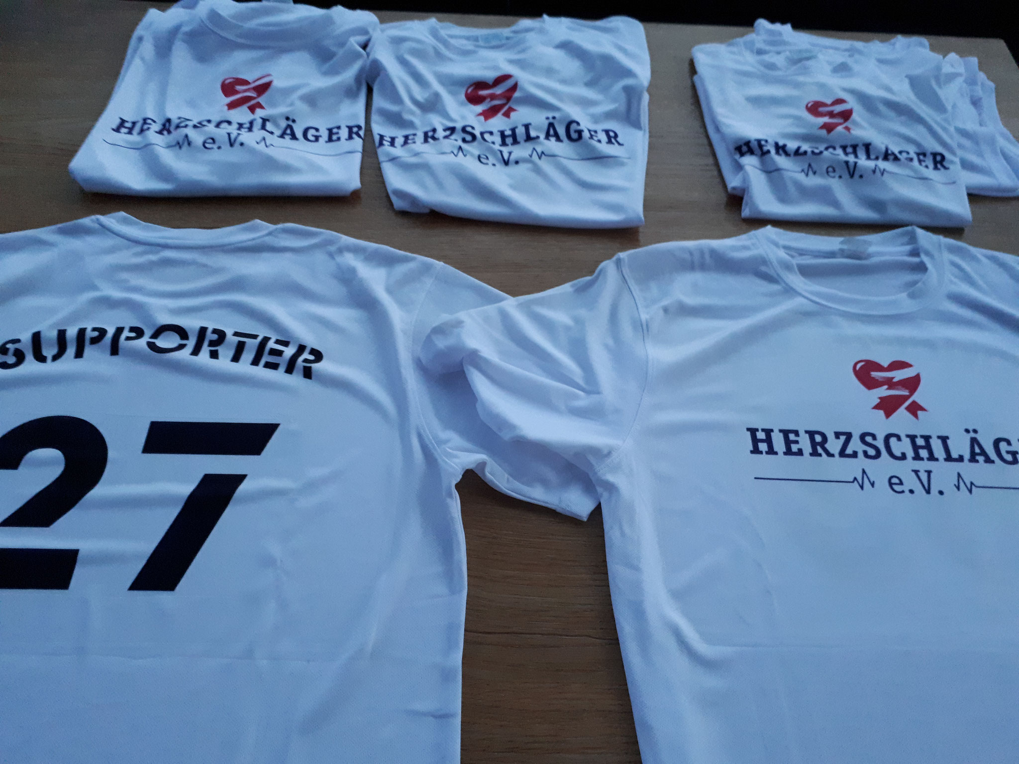 Shirts für die Teilnehmer des Mukoviszidose-Spendenlauf beim TKH
