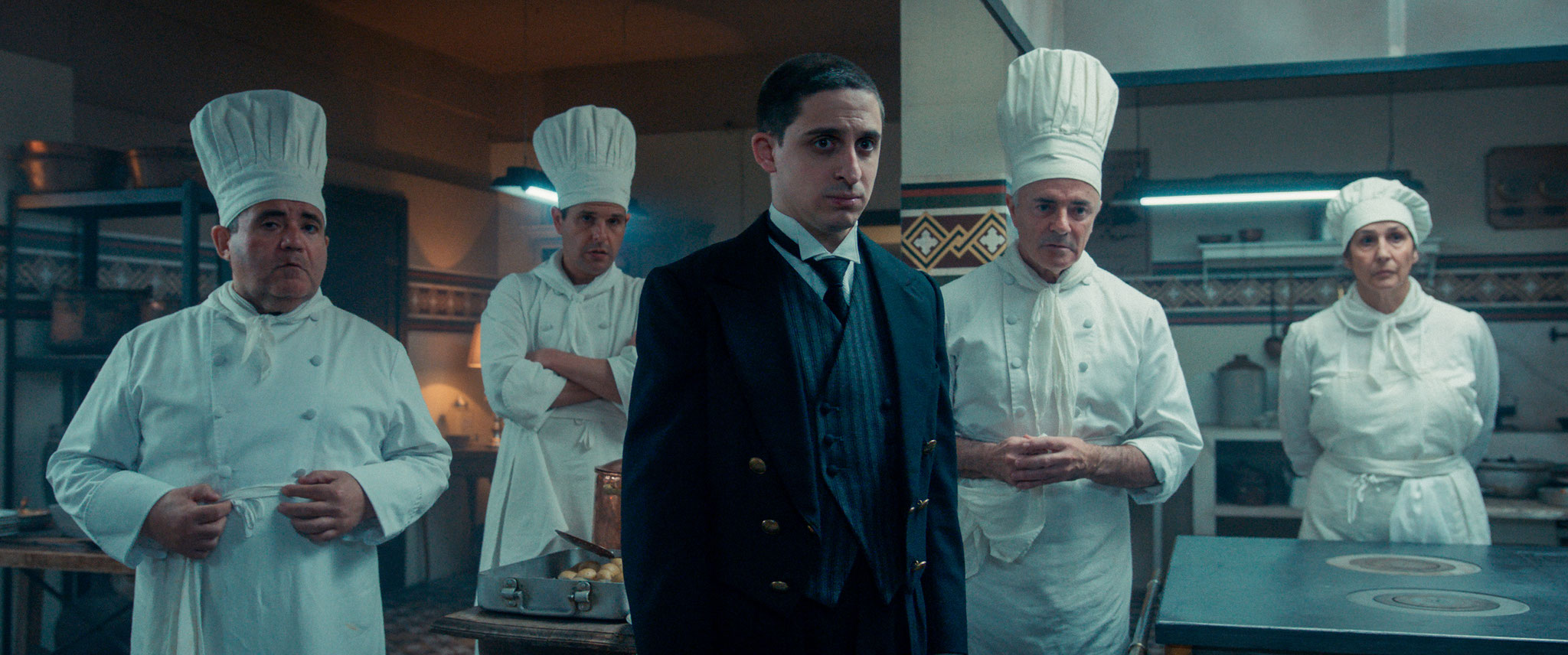 A CENA CON IL DITTATORE  lunedì 27, martedì 28, mercoledì 29: ore 21:00 #acenaconildittatore