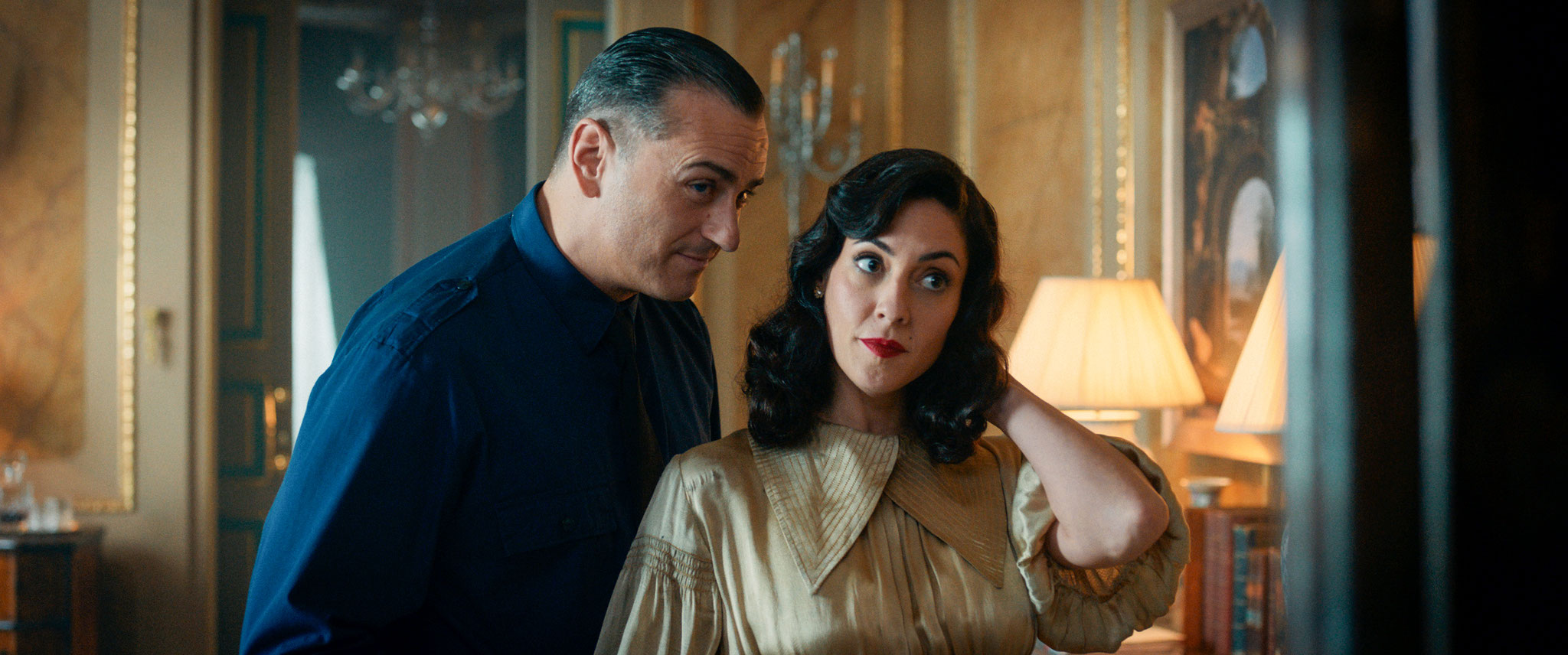 A CENA CON IL DITTATORE  lunedì 27, martedì 28, mercoledì 29: ore 21:00 #acenaconildittatore