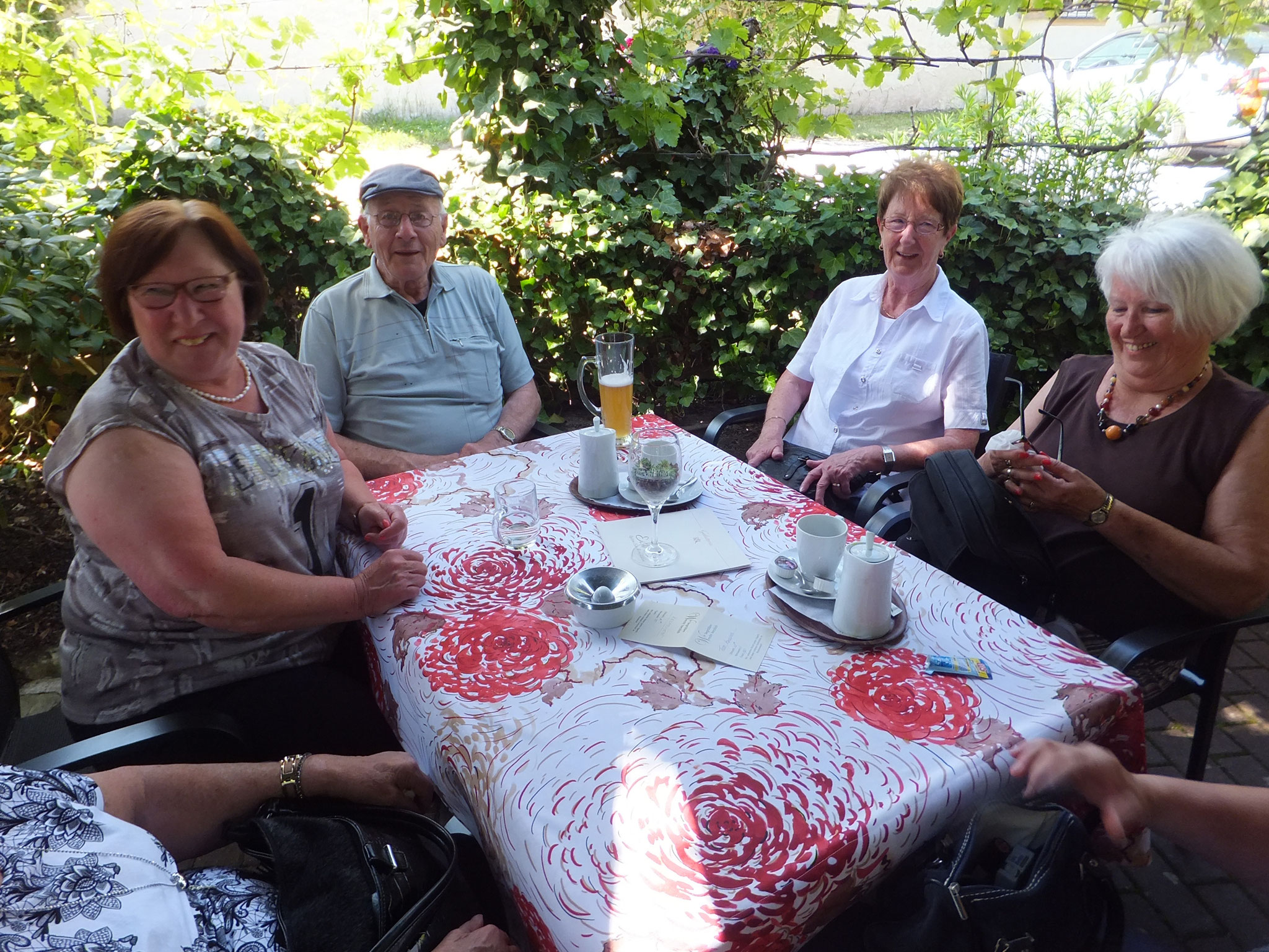 Einkehr in Handthal "Der BrunnenHof"