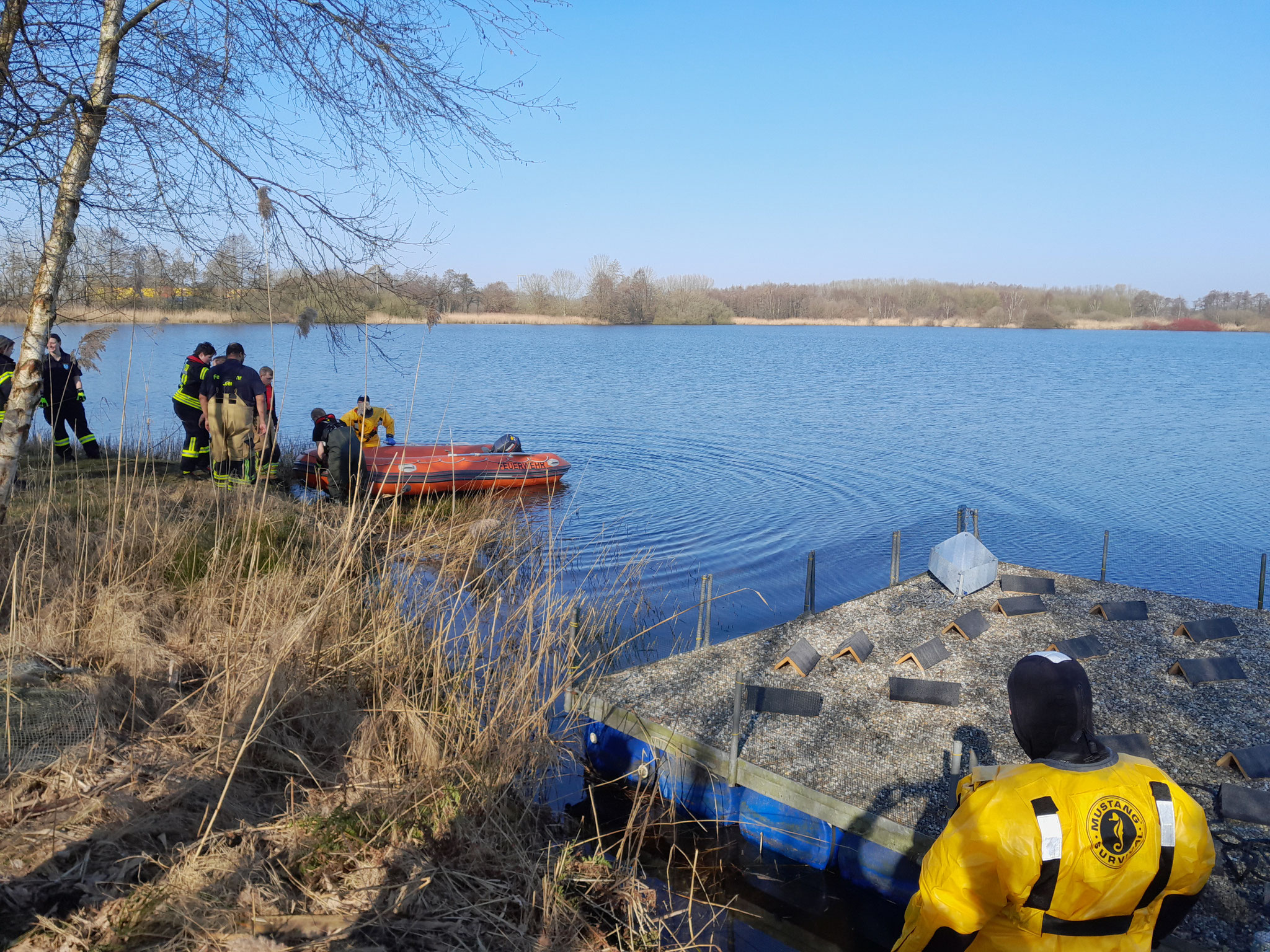Das Boot wird zu Wasser gelassen. Foto: ÖNSL