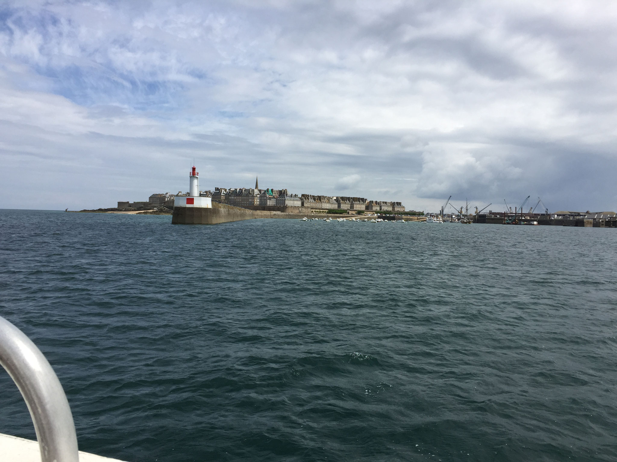 Saint-Malo vue depuis la mer