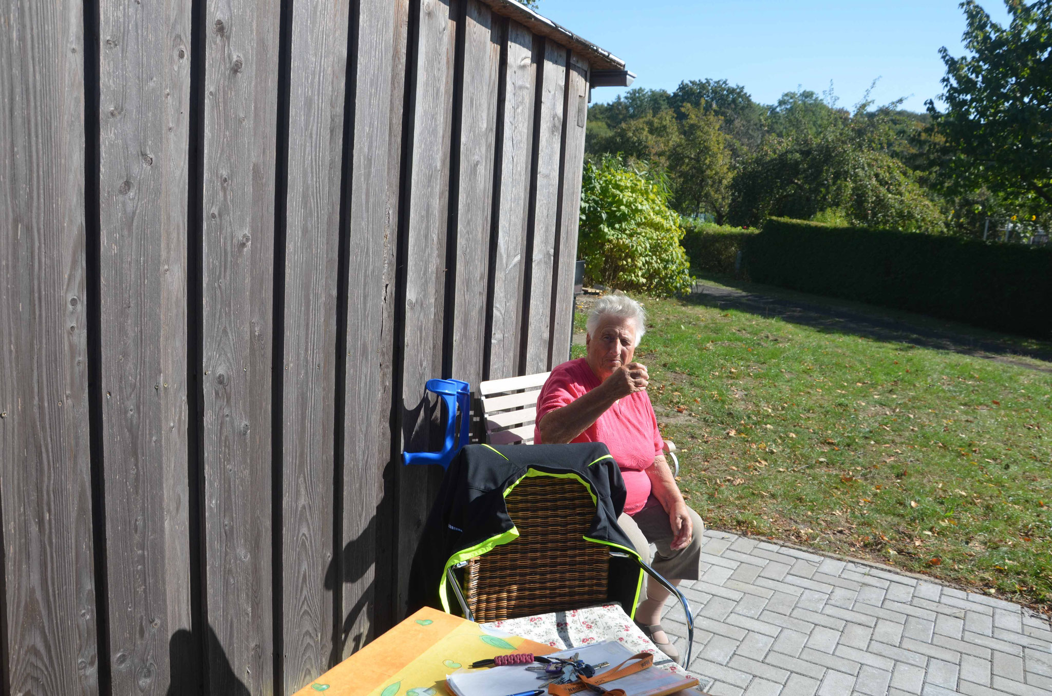 Erika genießt die Sonne