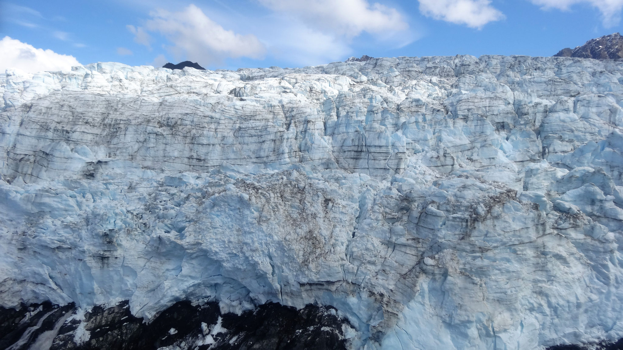 ... vorbei am Catarad-Gletscher