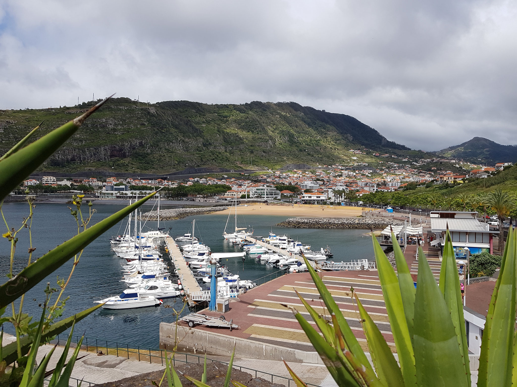 ... Machico gilt als älteste Siedlung der Insel